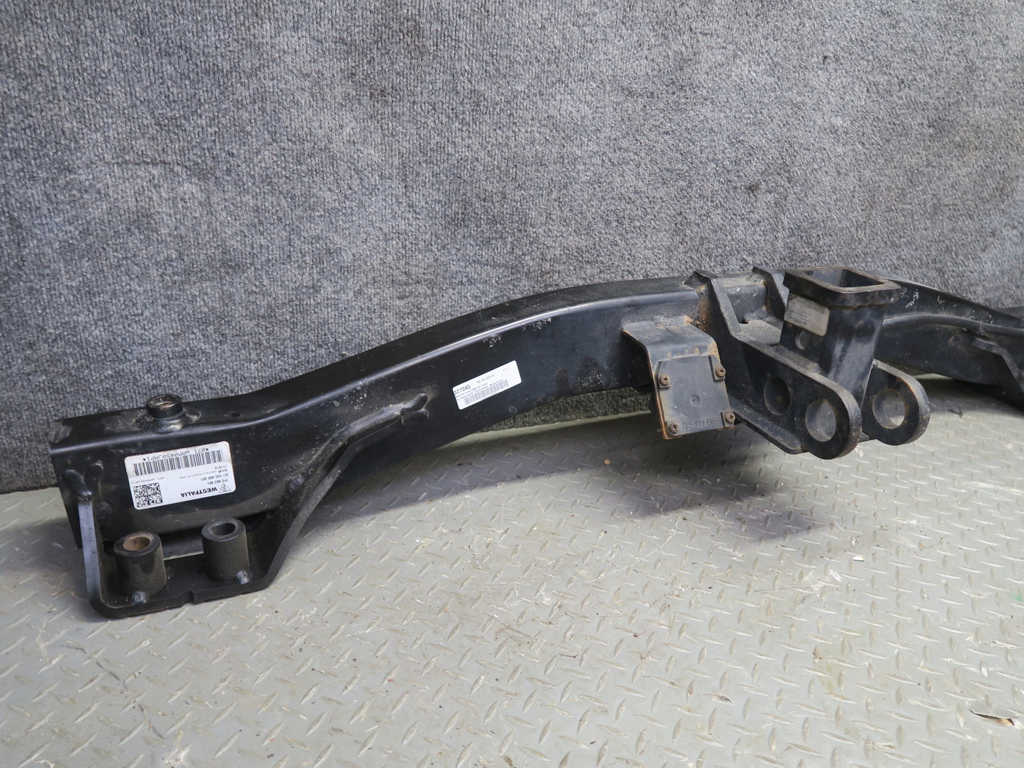 2011-2018 Porsche Cayenne 958 Rear Trailer Hitch Bumper Reinforcement Impact Bar