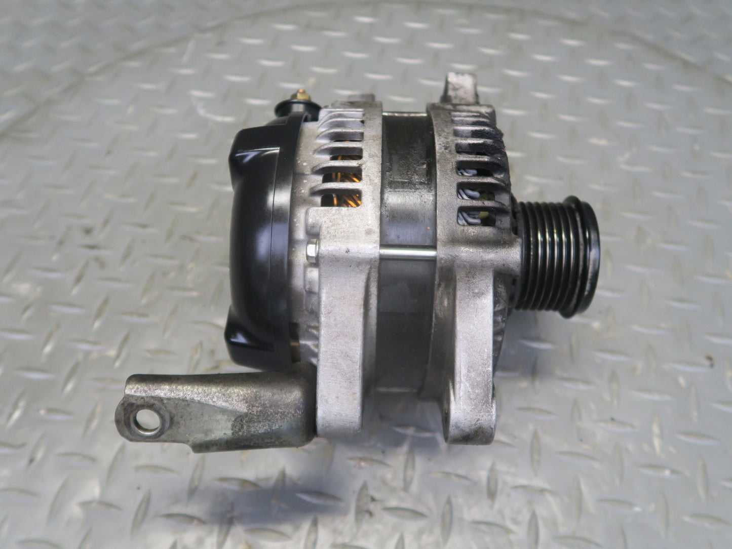 10-13 Lexus IS250 GSE20L 2.5L 4GRFSE Convertible Engine Generator Alternator OEM