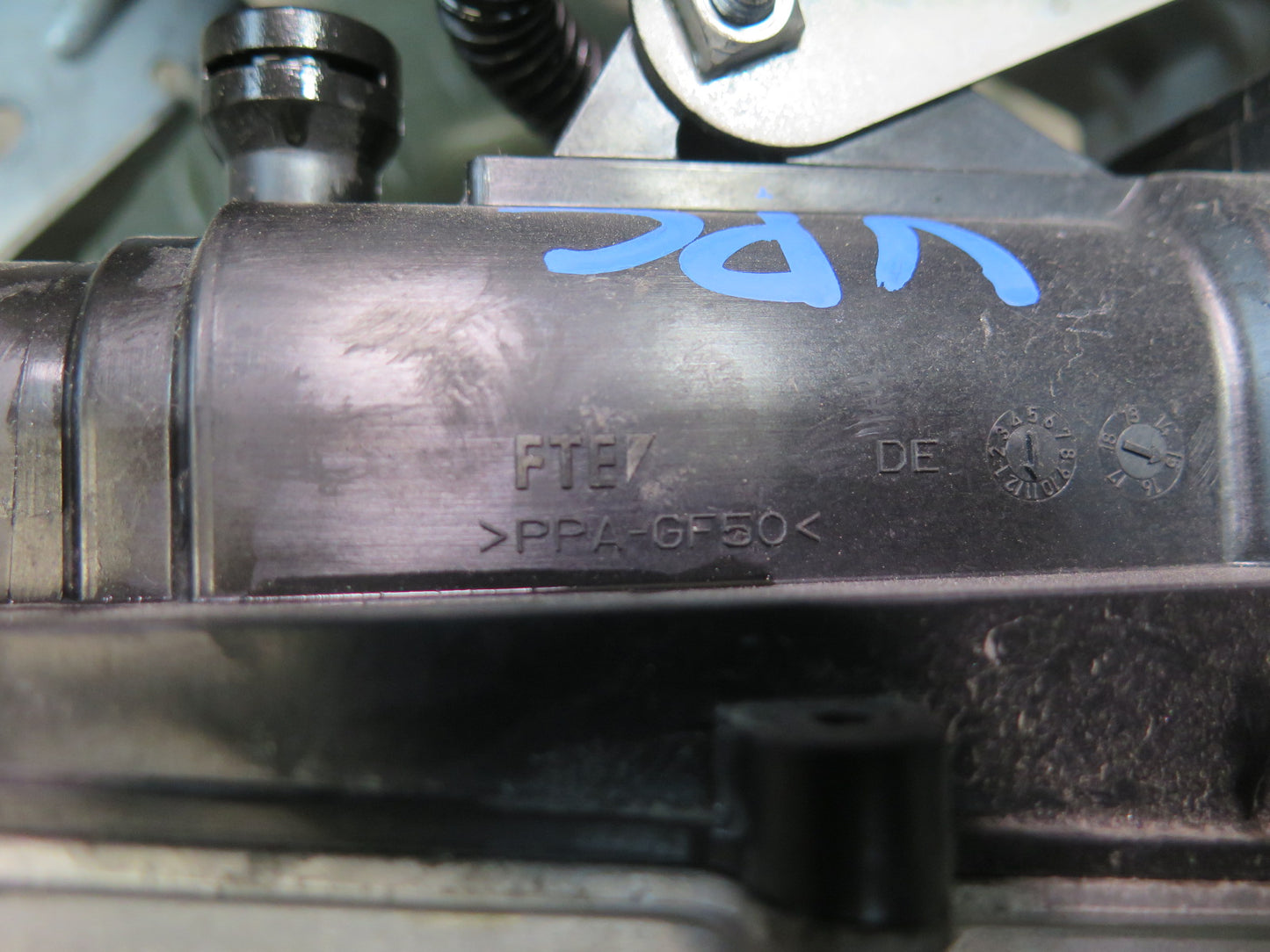 2015-2018 Porsche Cayenne S 958 E-hybrid Transmission Hydraulic Control Unit