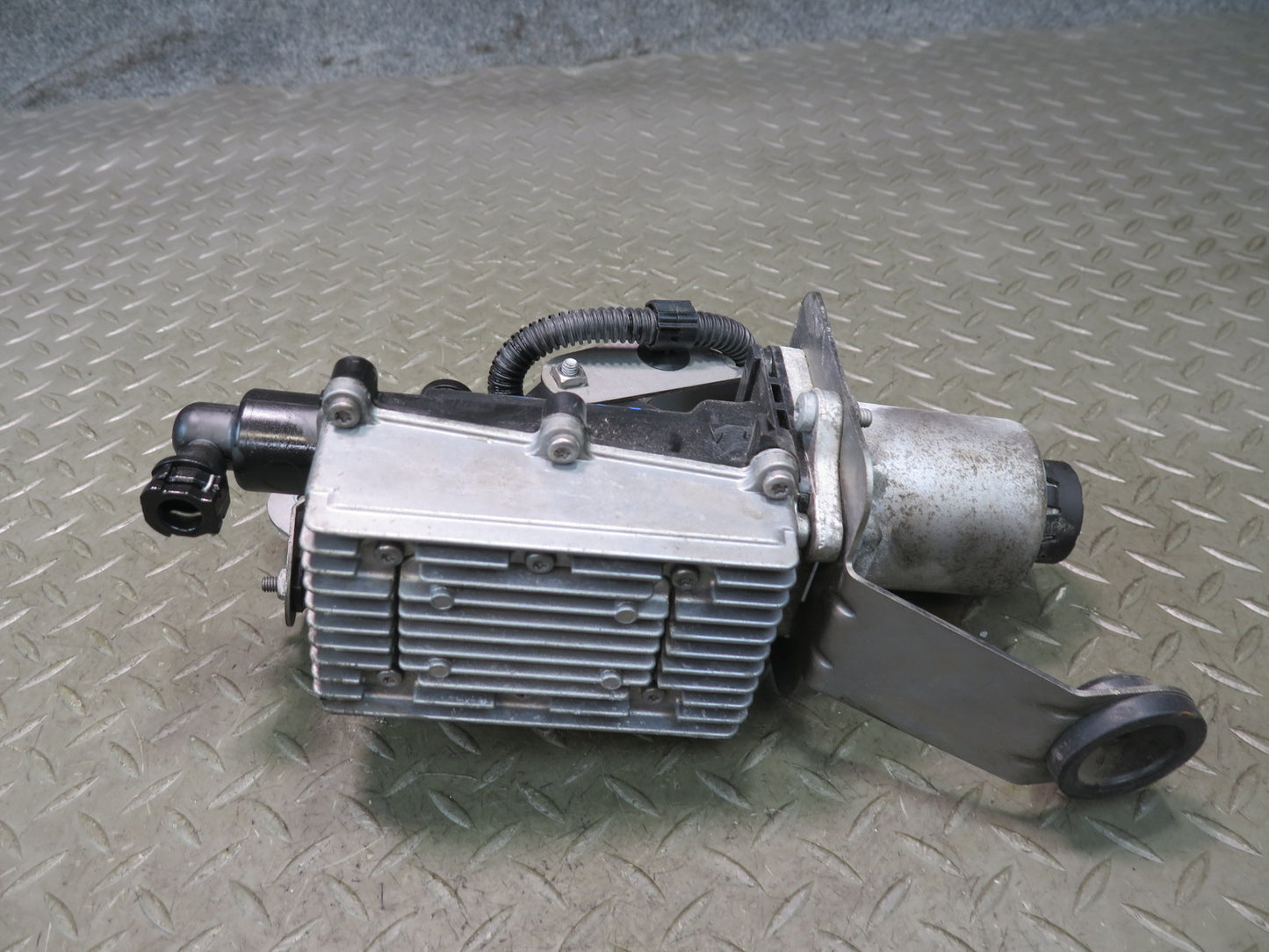 2015-2018 Porsche Cayenne S 958 E-hybrid Transmission Hydraulic Control Unit