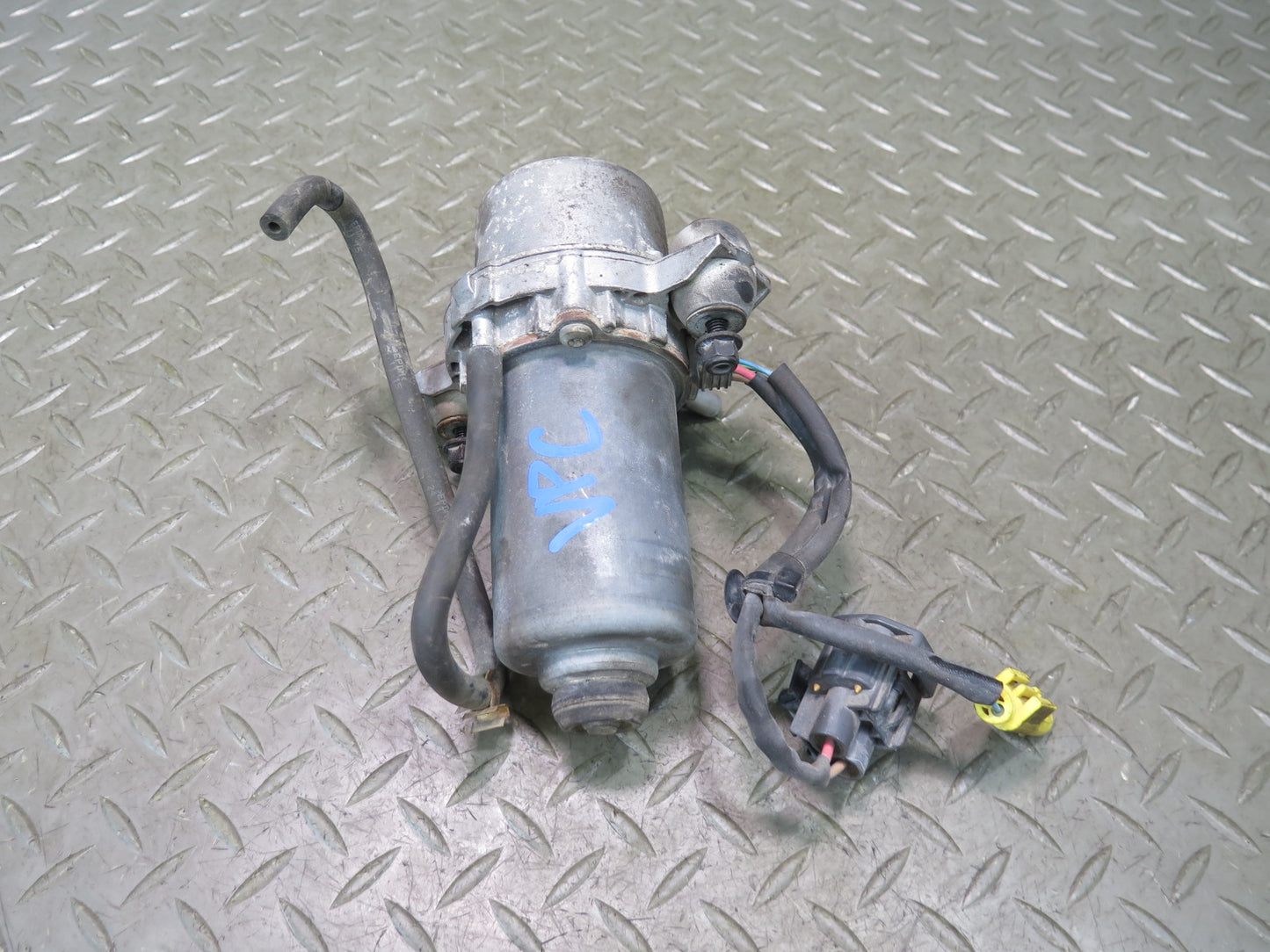 2011-2018 Porsche Cayenne 958 3.0L E-hybrid Power Brake Booster Vacuum Pump