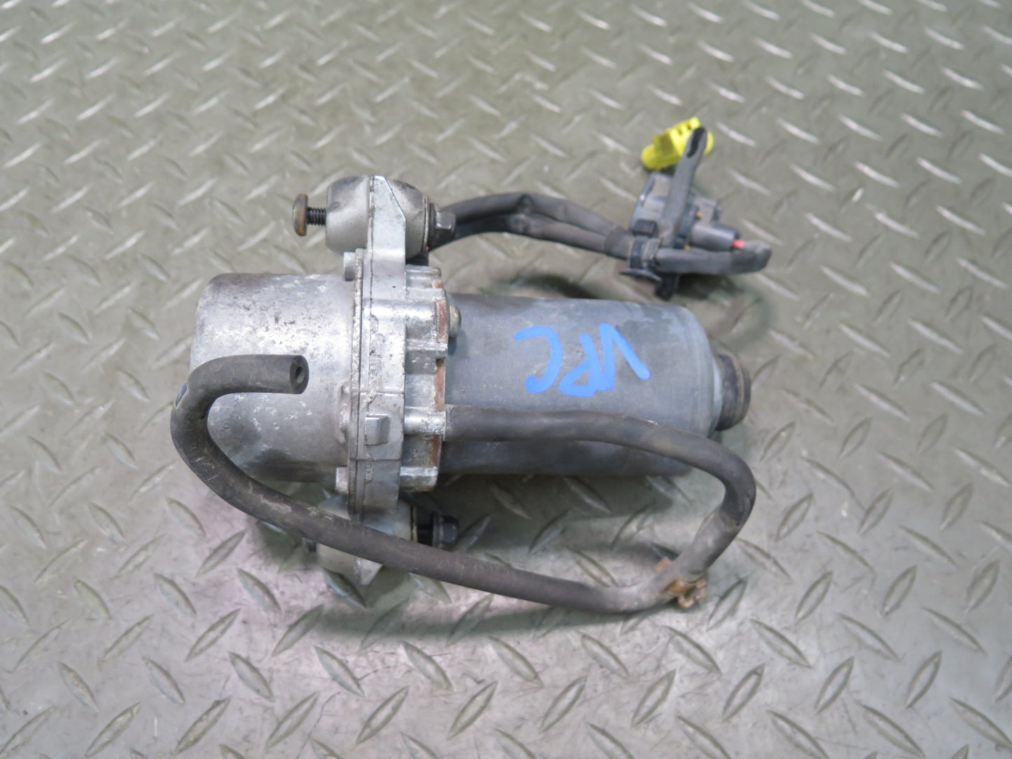 2011-2018 Porsche Cayenne 958 3.0L E-hybrid Power Brake Booster Vacuum Pump