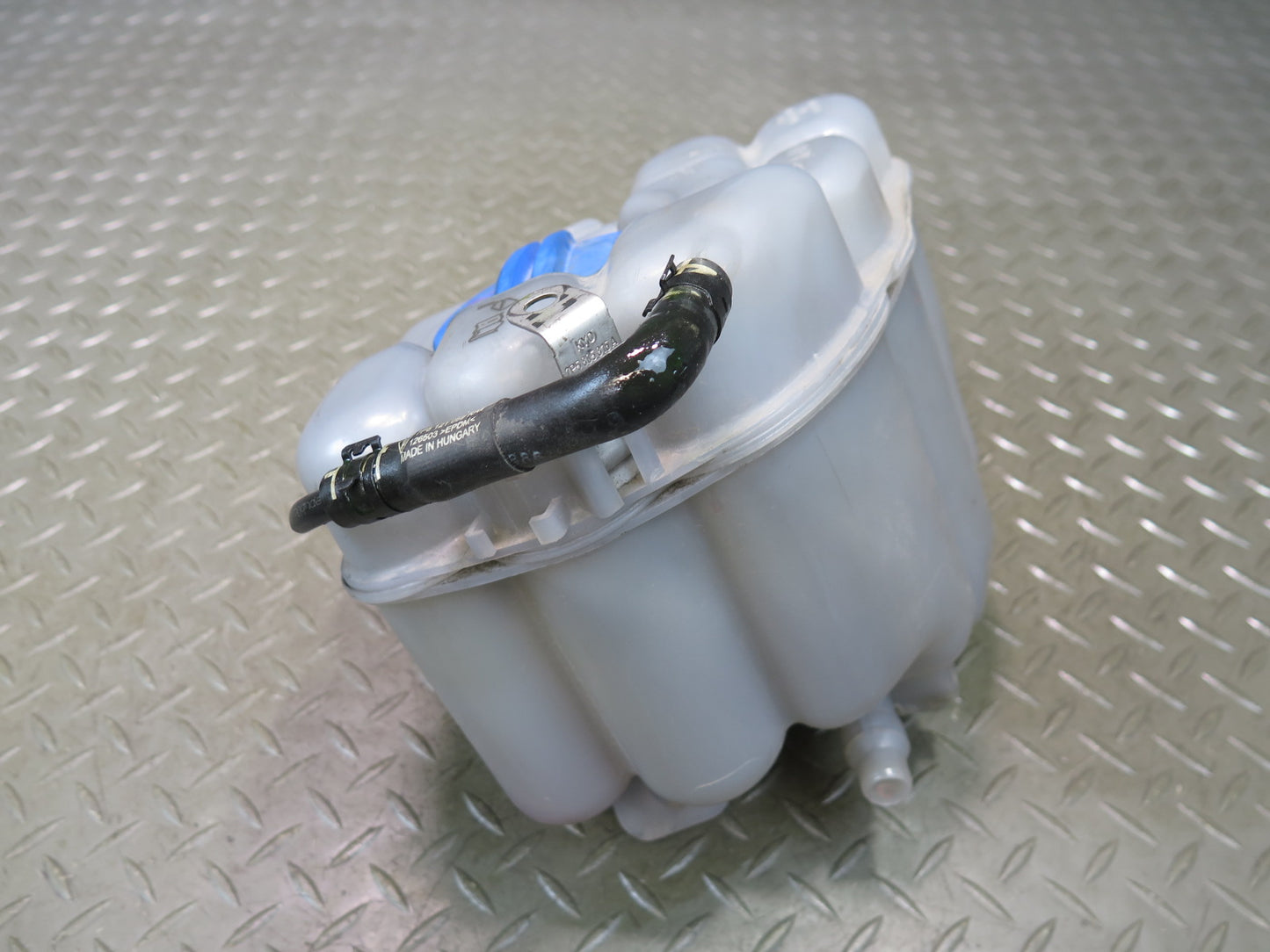 2011-2018 Porsche Cayenne 958 Engine Coolant Expansion Overflow Reservoir Tank