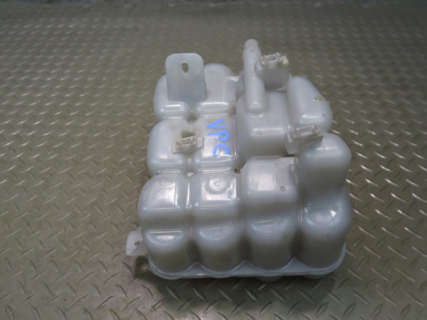 2011-2018 Porsche Cayenne 958 Engine Coolant Expansion Overflow Reservoir Tank