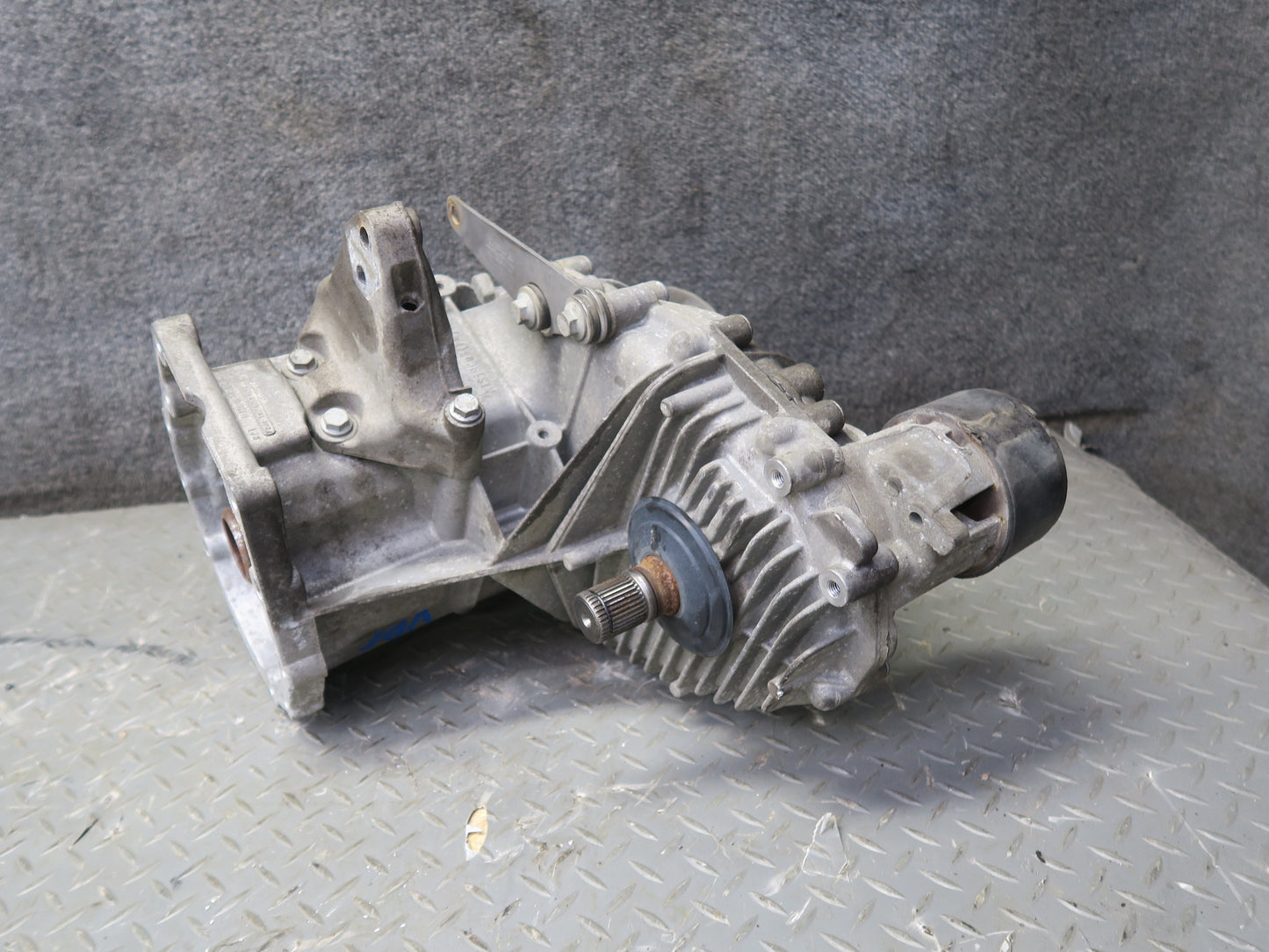 2011-2018 Porsche Cayenne S 958 E-hybrid Transmission Transfer Case Box 127K