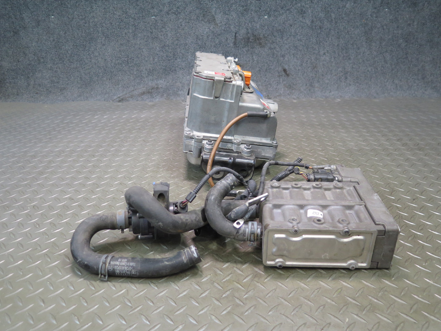 2014-2016 Porsche Cayenne S 958 Hybrid Battery Power Inverter Heat Exchanger Set