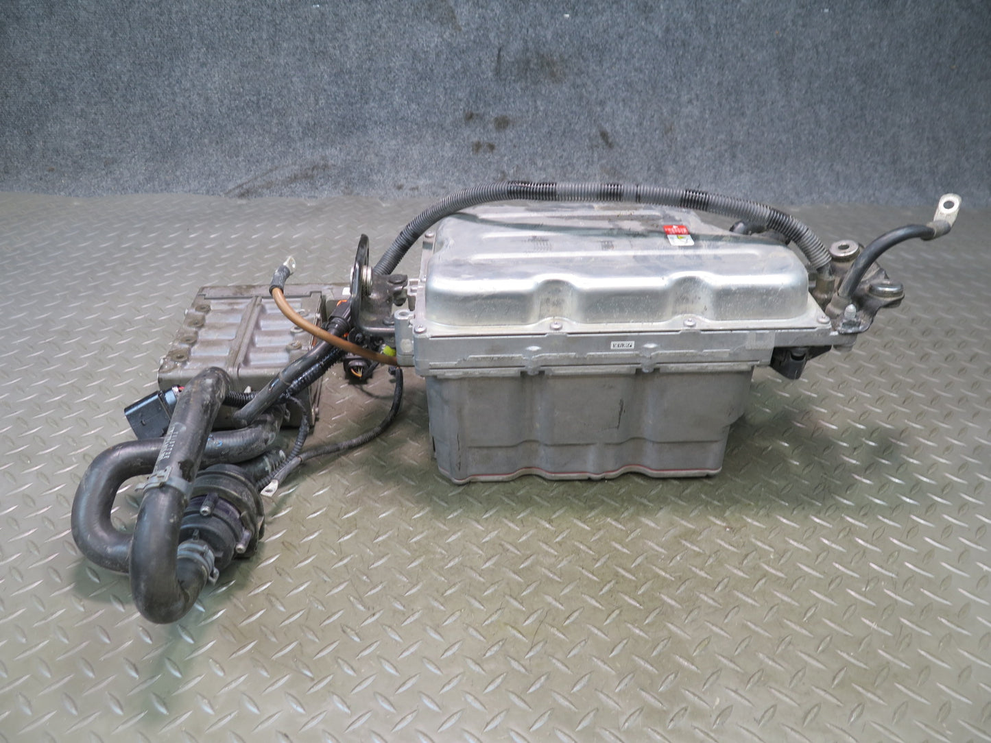 2014-2016 Porsche Cayenne S 958 Hybrid Battery Power Inverter Heat Exchanger Set