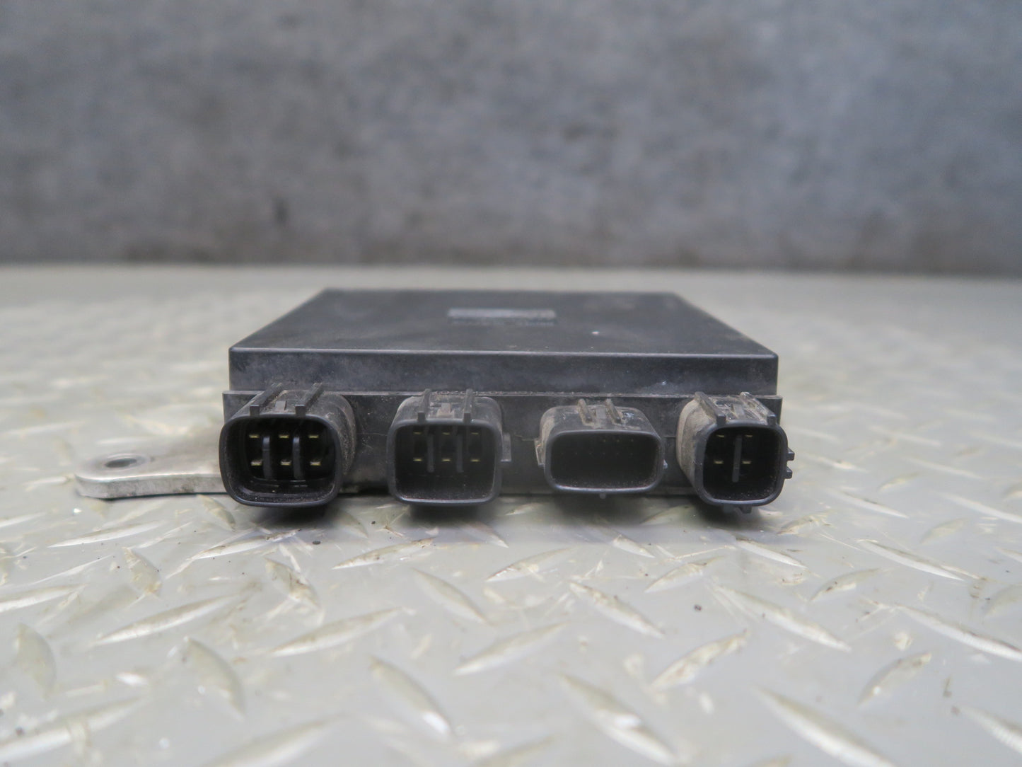 06-13 Lexus IS250 GSE20L 2GRFSE Injector Control Module ECU 89871-30030 OEM