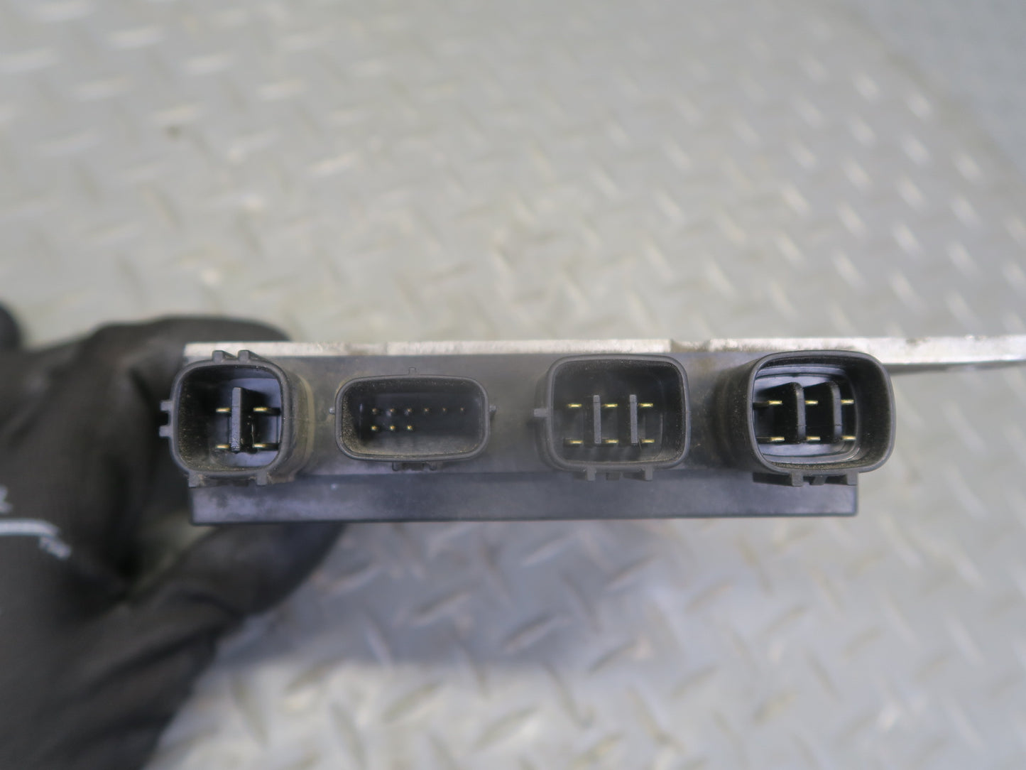 06-13 Lexus IS250 GSE20L 2GRFSE Injector Control Module ECU 89871-30030 OEM