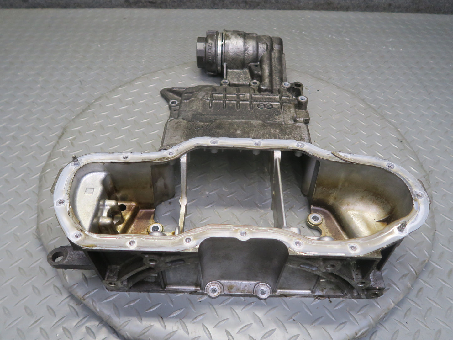 06-13 Lexus IS250 2.5L 4GRFSE Engine Motor Upper Oil Pan OEM