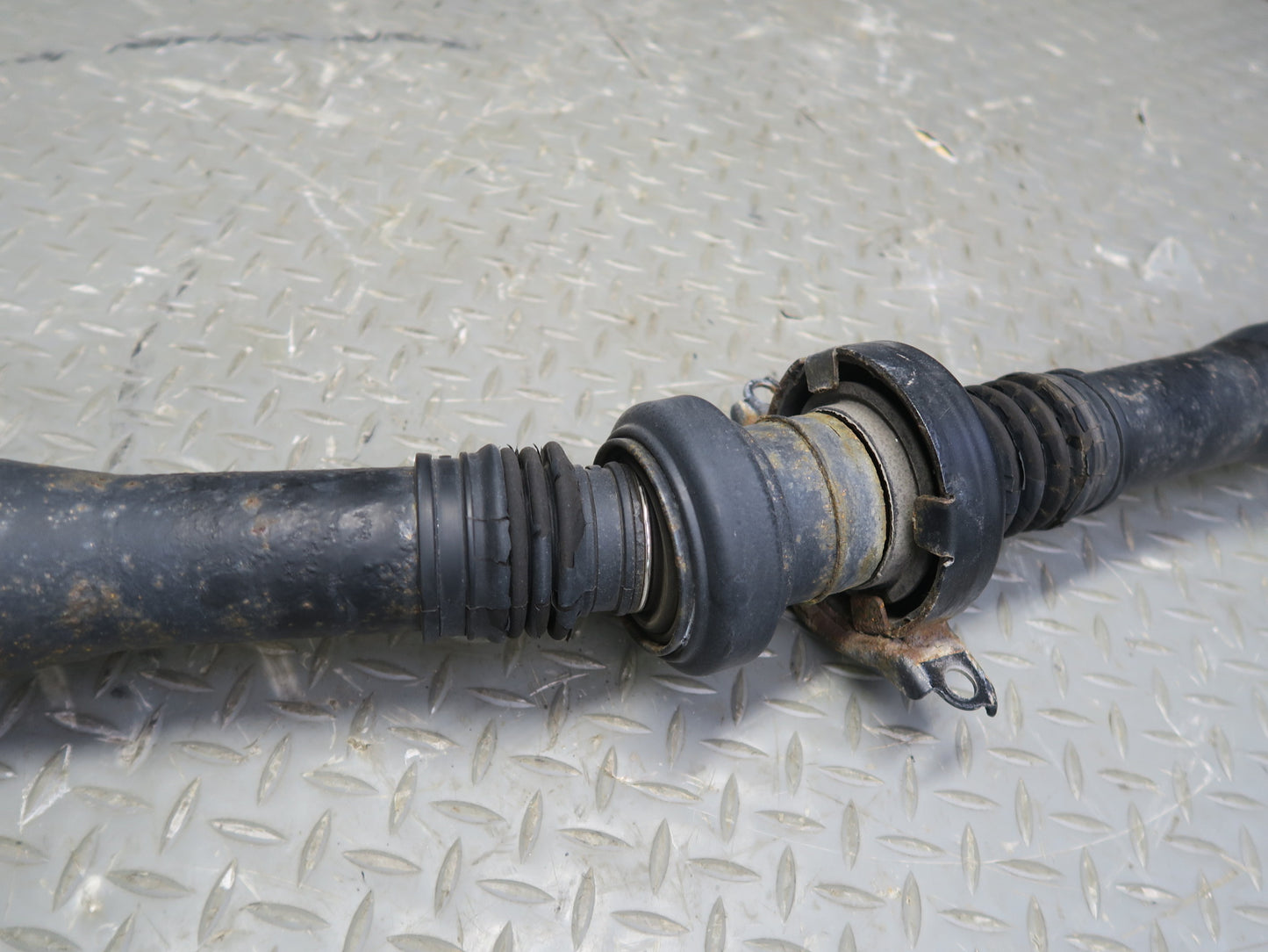 2011-2018 Porsche Cayenne 958 Hybrid AWD Rear Drive Shaft Driveshaft 7P0521102Q