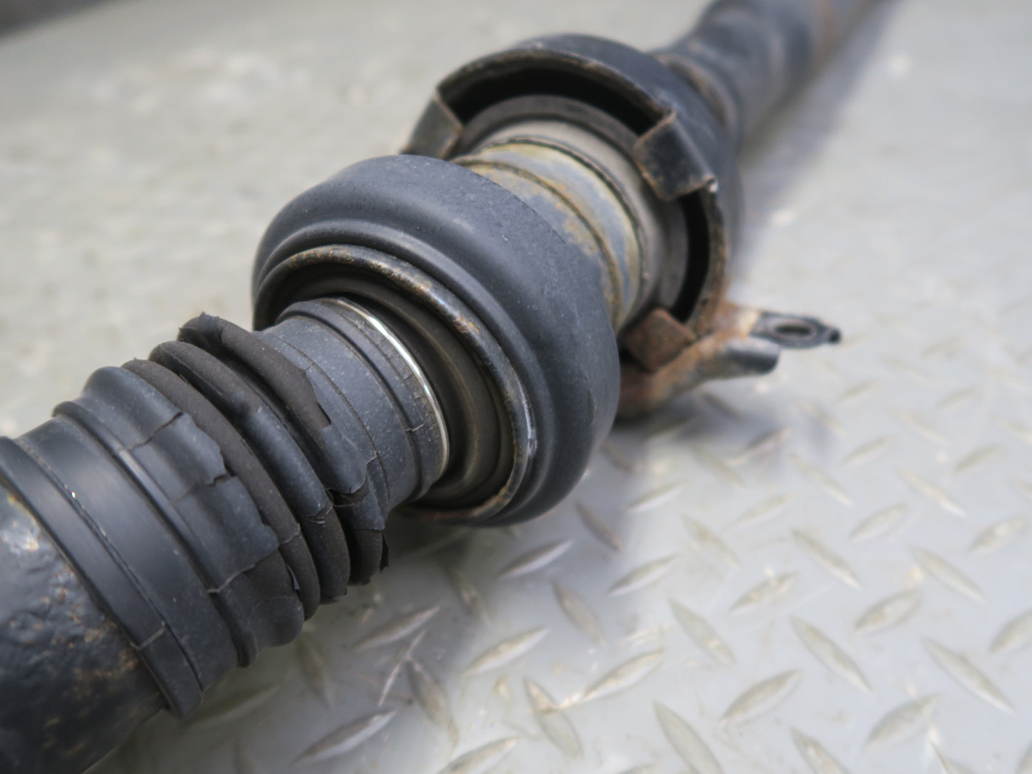 2011-2018 Porsche Cayenne 958 Hybrid AWD Rear Drive Shaft Driveshaft 7P0521102Q