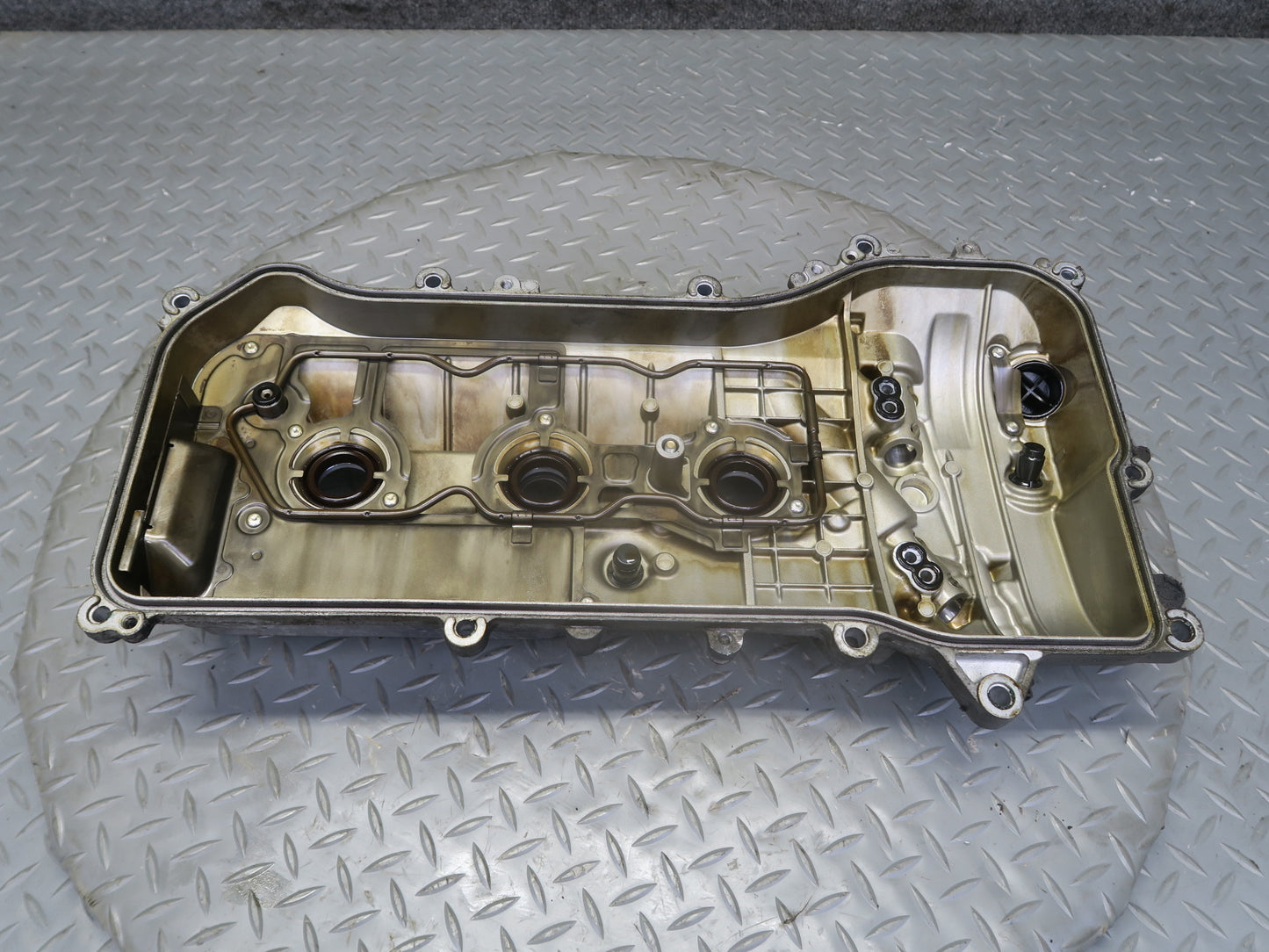 06-13 Lexus IS250 2.5L 4GRFSE Engine Left Cylinder Head Valve Cover OEM