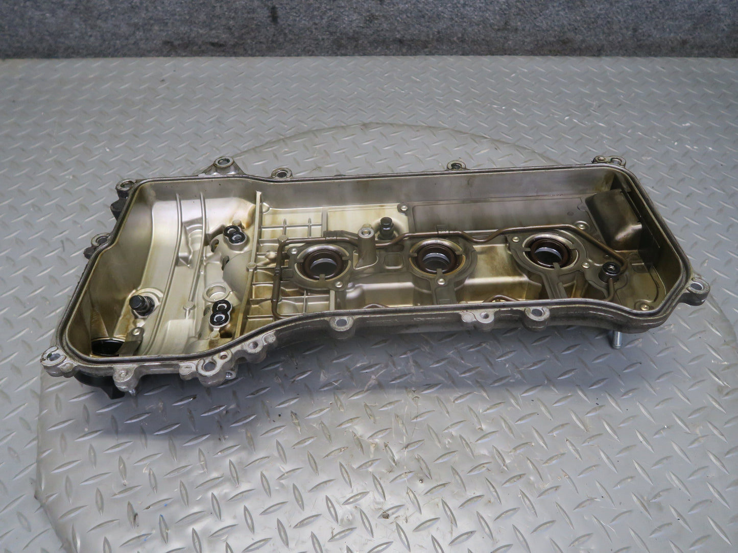 06-13 Lexus IS250 2.5L 4GRFSE Engine Left Cylinder Head Valve Cover OEM