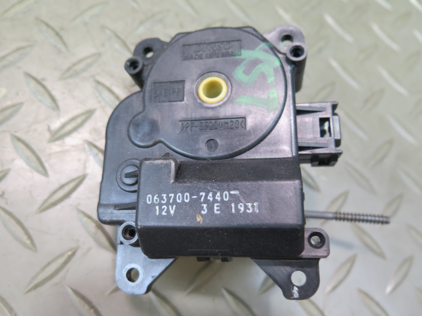 01-06 Lexus UCF30L LS430 Set of 8 A/C Heater Flap Door Actuator Motor OEM