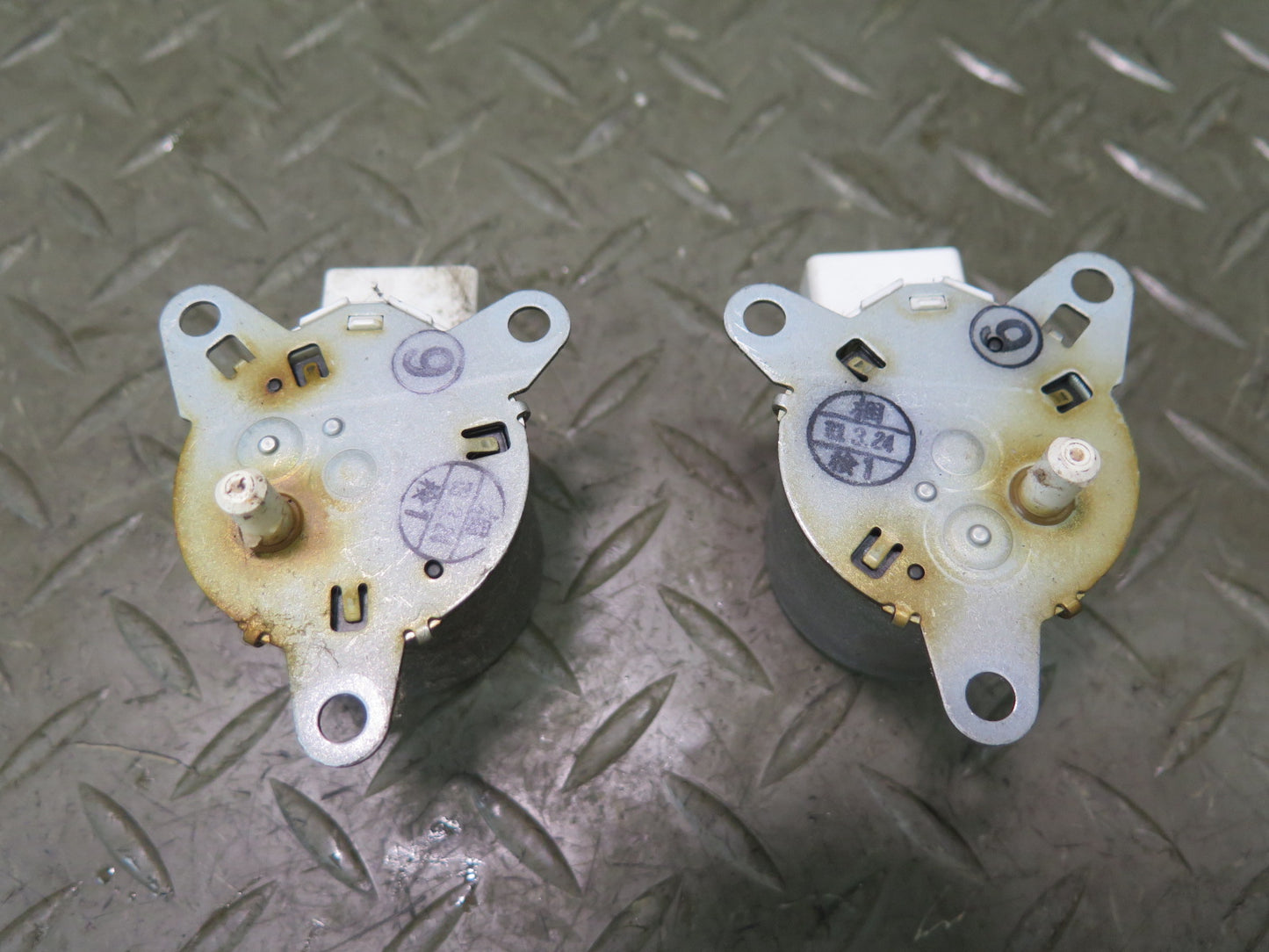 01-06 Lexus UCF30L LS430 Set of 8 A/C Heater Flap Door Actuator Motor OEM