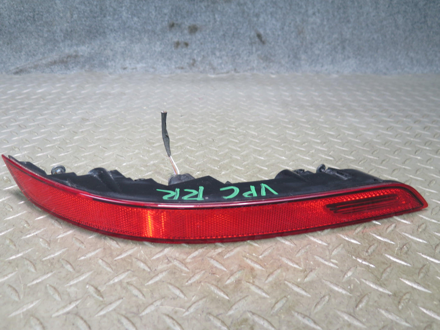 2015-2018 Porsche Cayenne 958 Rear Right & Left Bumper Reflector Light Lamp Set
