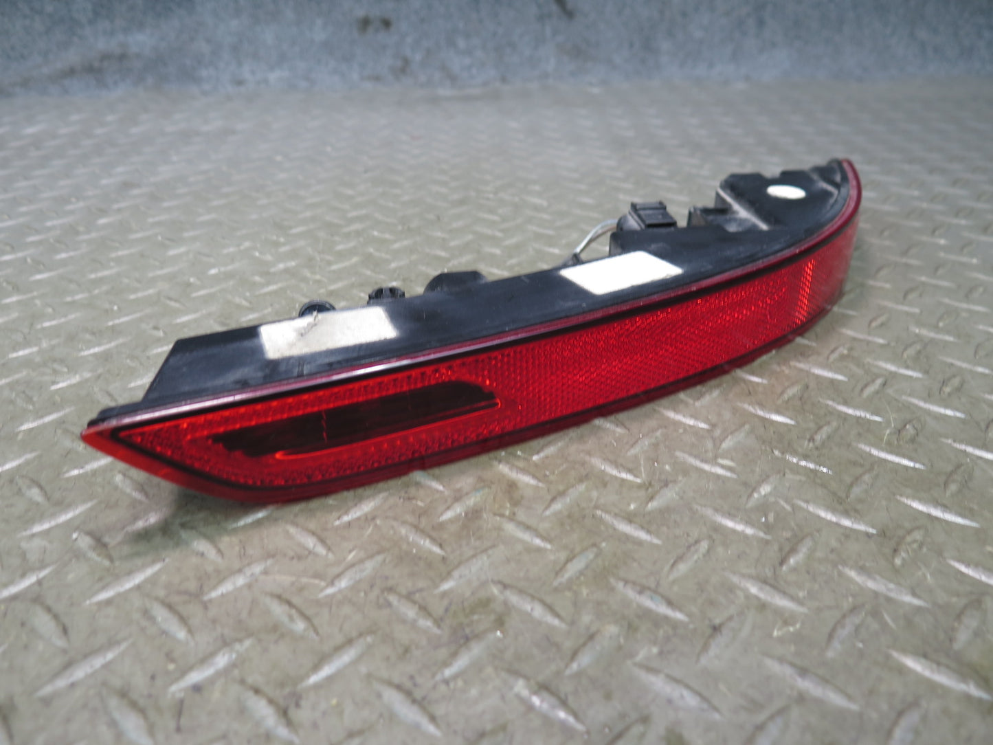 2015-2018 Porsche Cayenne 958 Rear Right & Left Bumper Reflector Light Lamp Set