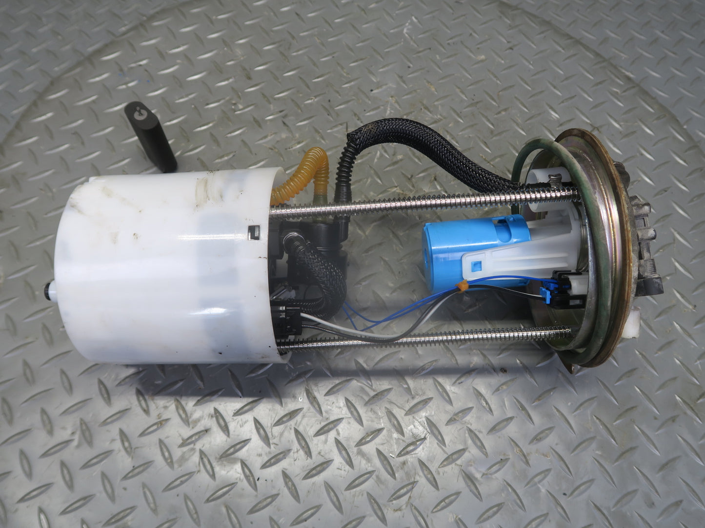 2005-2007 Hummer H2 6.0L Fuel Pump Level Sensor Assembly