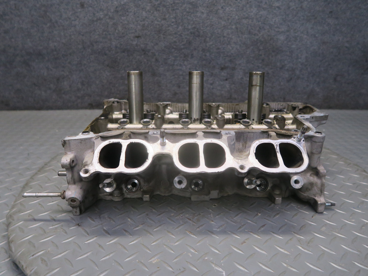 06-13 Lexus IS250 GSE20L 4GRFSE 2.5L Right Engine Cylinder Head OEM