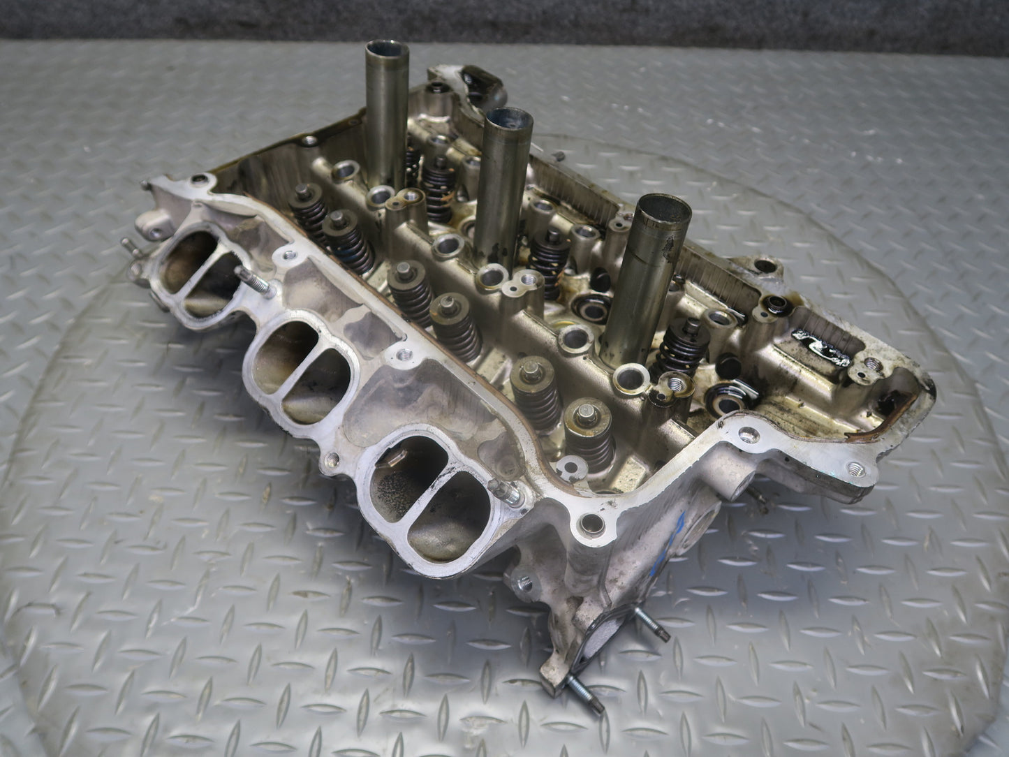 06-13 Lexus IS250 GSE20L 4GRFSE 2.5L Right Engine Cylinder Head OEM