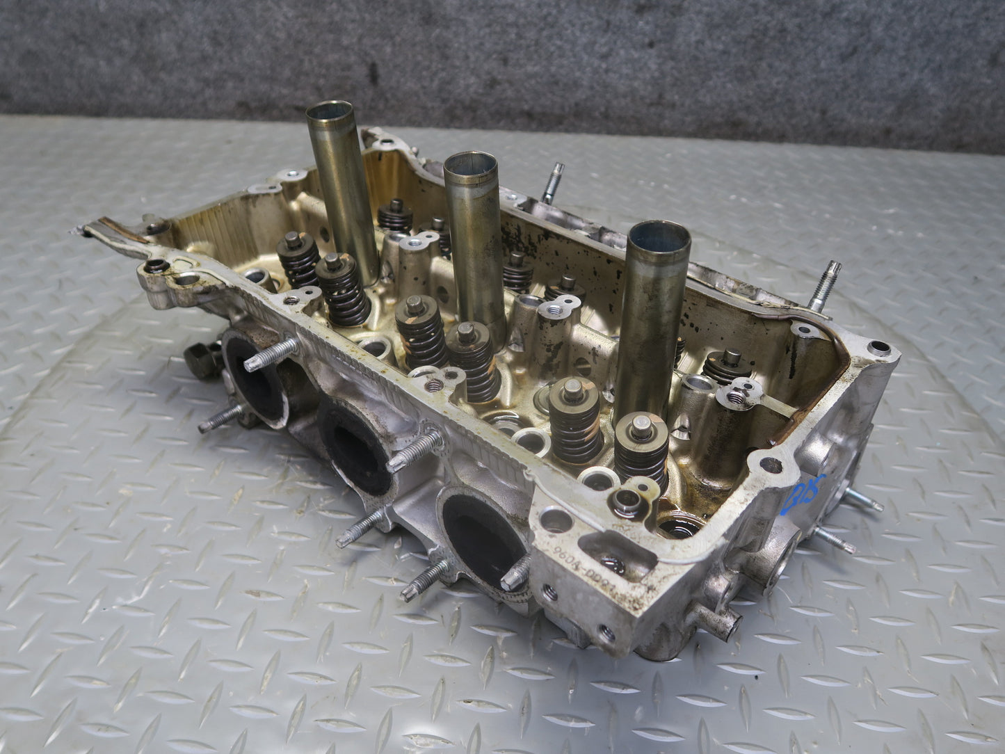 06-13 Lexus IS250 2.5L 4GRFSE Left Engine Cylinder Head OEM