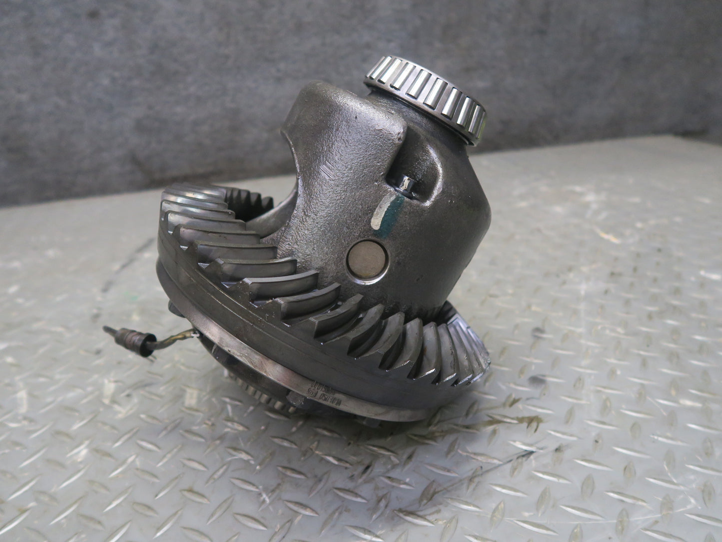 2003-2005 Hummer H2 Rear Differential 4.10 Ratio Ring & Pinion Gear Set