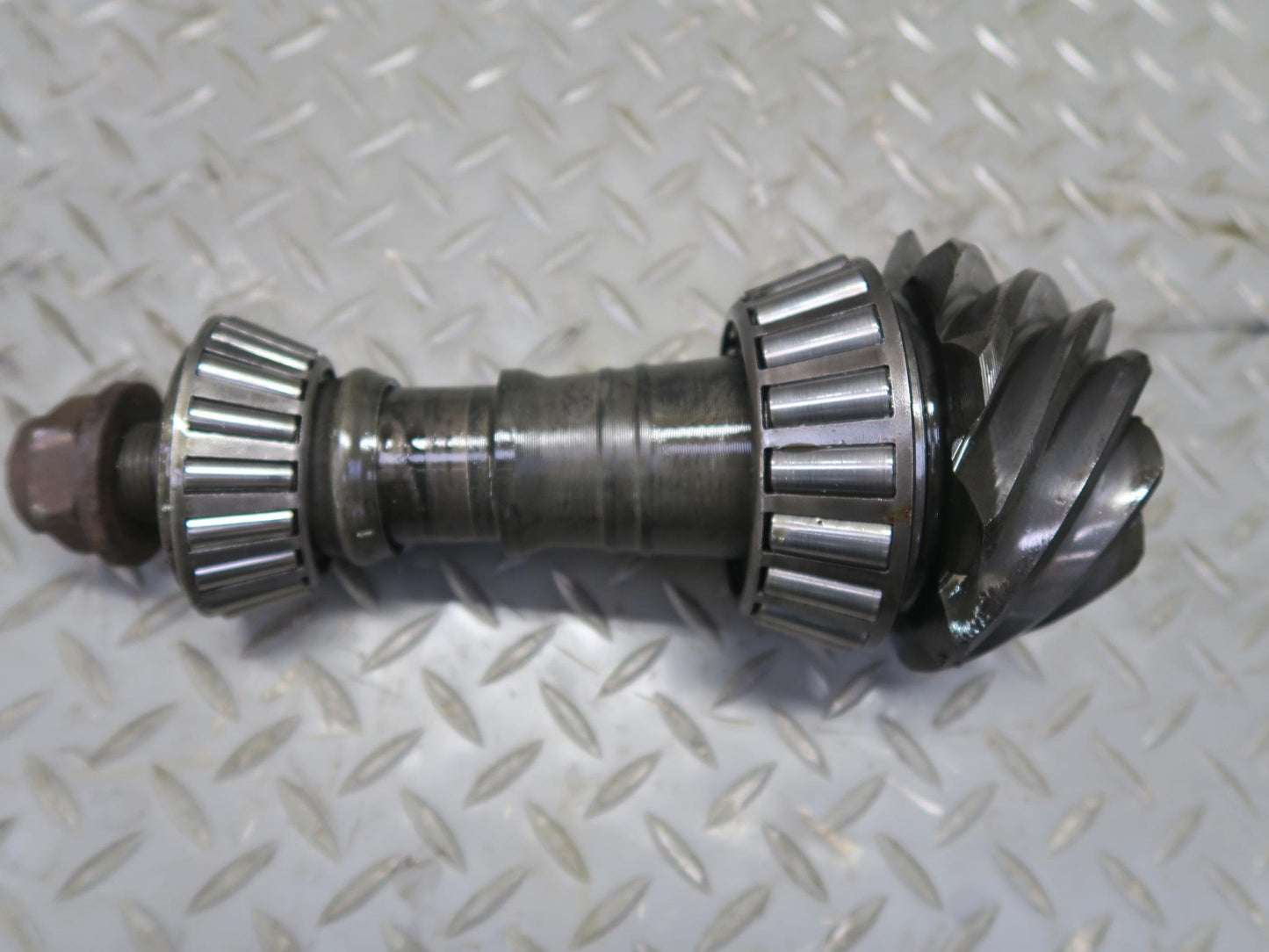 2003-2005 Hummer H2 Rear Differential 4.10 Ratio Ring & Pinion Gear Set