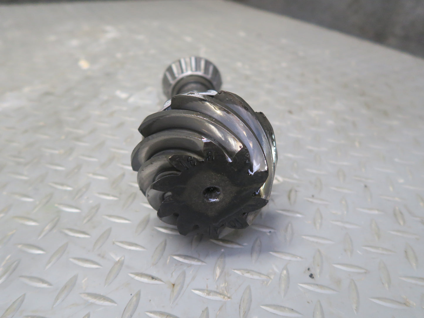 2003-2005 Hummer H2 Rear Differential 4.10 Ratio Ring & Pinion Gear Set
