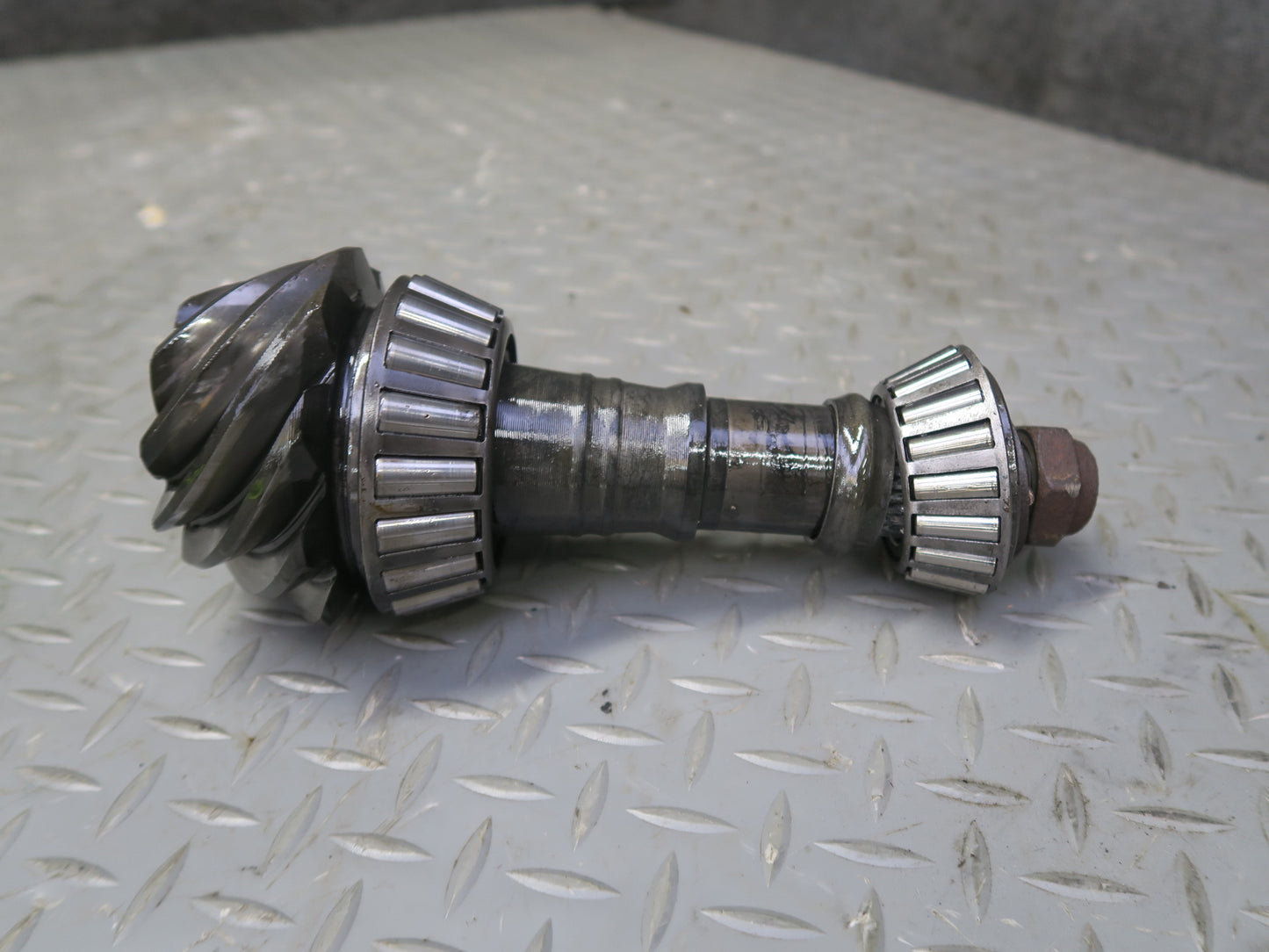 2003-2005 Hummer H2 Rear Differential 4.10 Ratio Ring & Pinion Gear Set