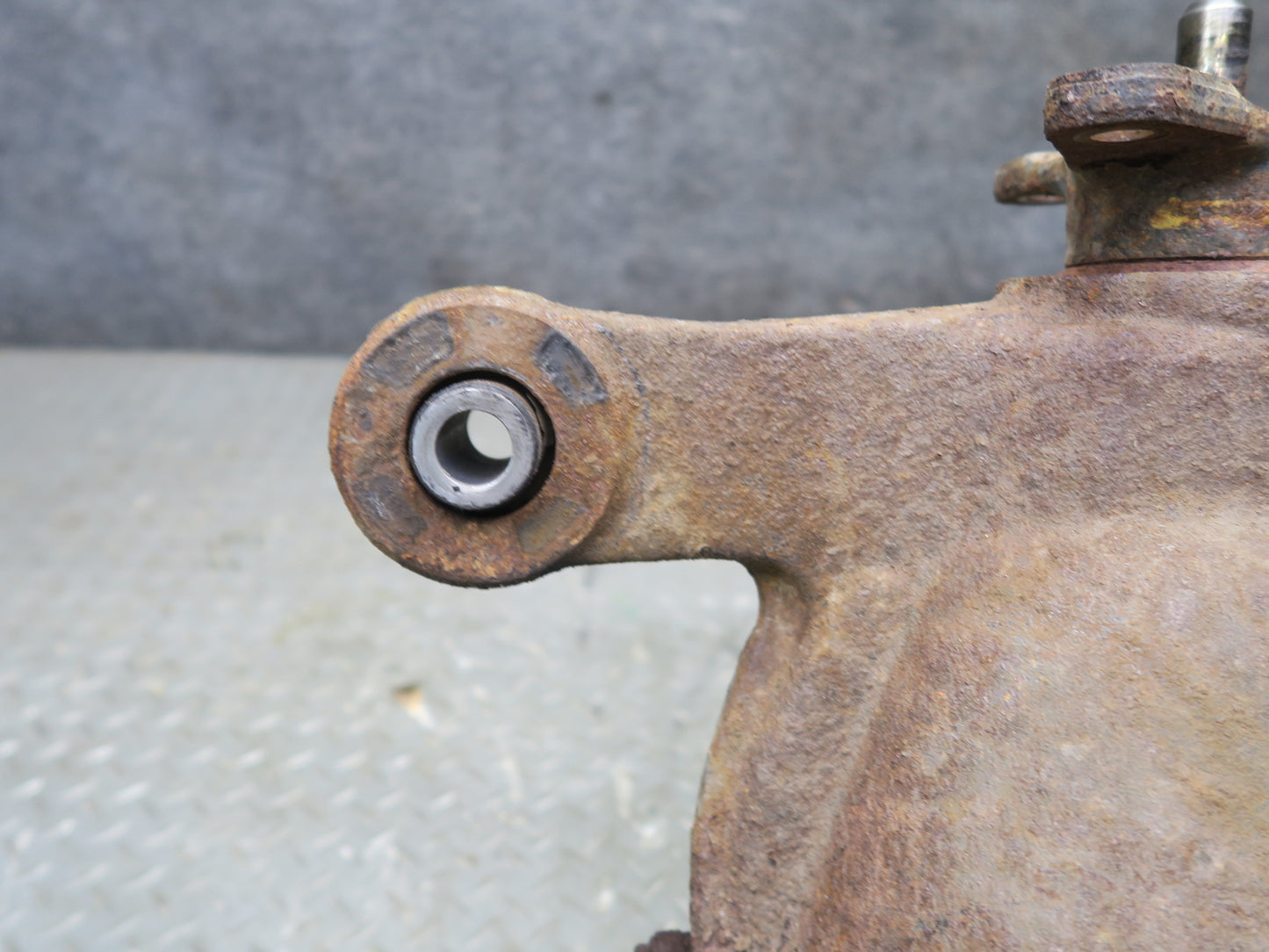 01-03 Lexus UCF30L LS430 Rear Differential Carrier 3.266 Ratio 129K Miles OEM
