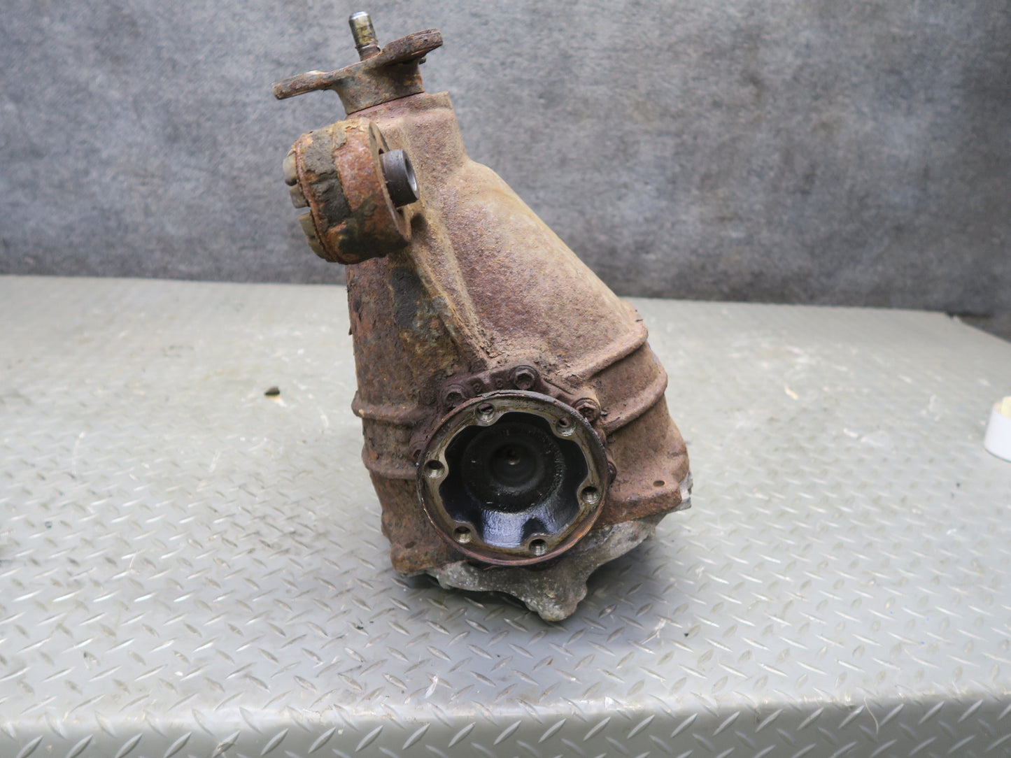 01-03 Lexus UCF30L LS430 Rear Differential Carrier 3.266 Ratio 129K Miles OEM