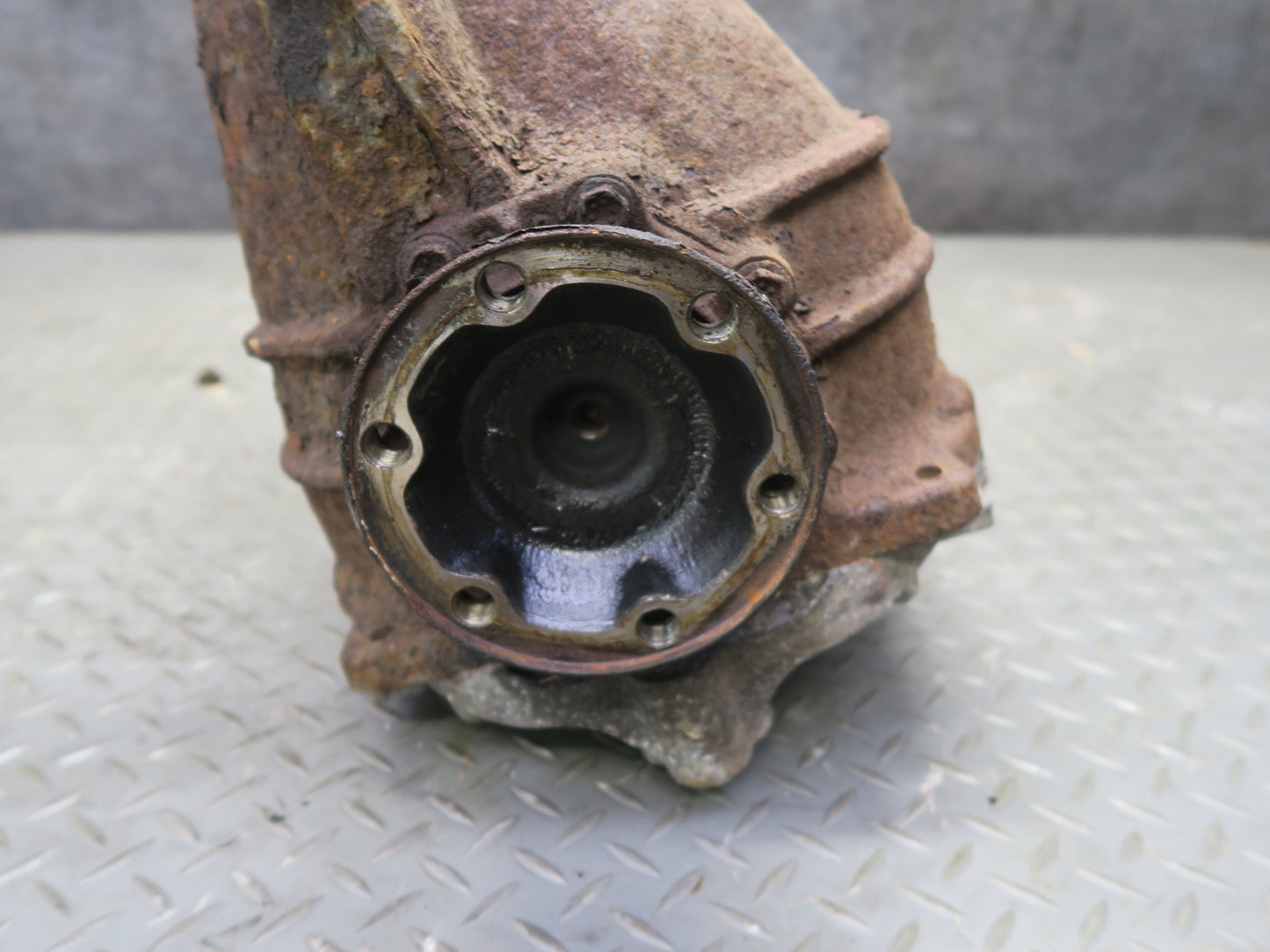 01-03 Lexus UCF30L LS430 Rear Differential Carrier 3.266 Ratio 129K Miles OEM