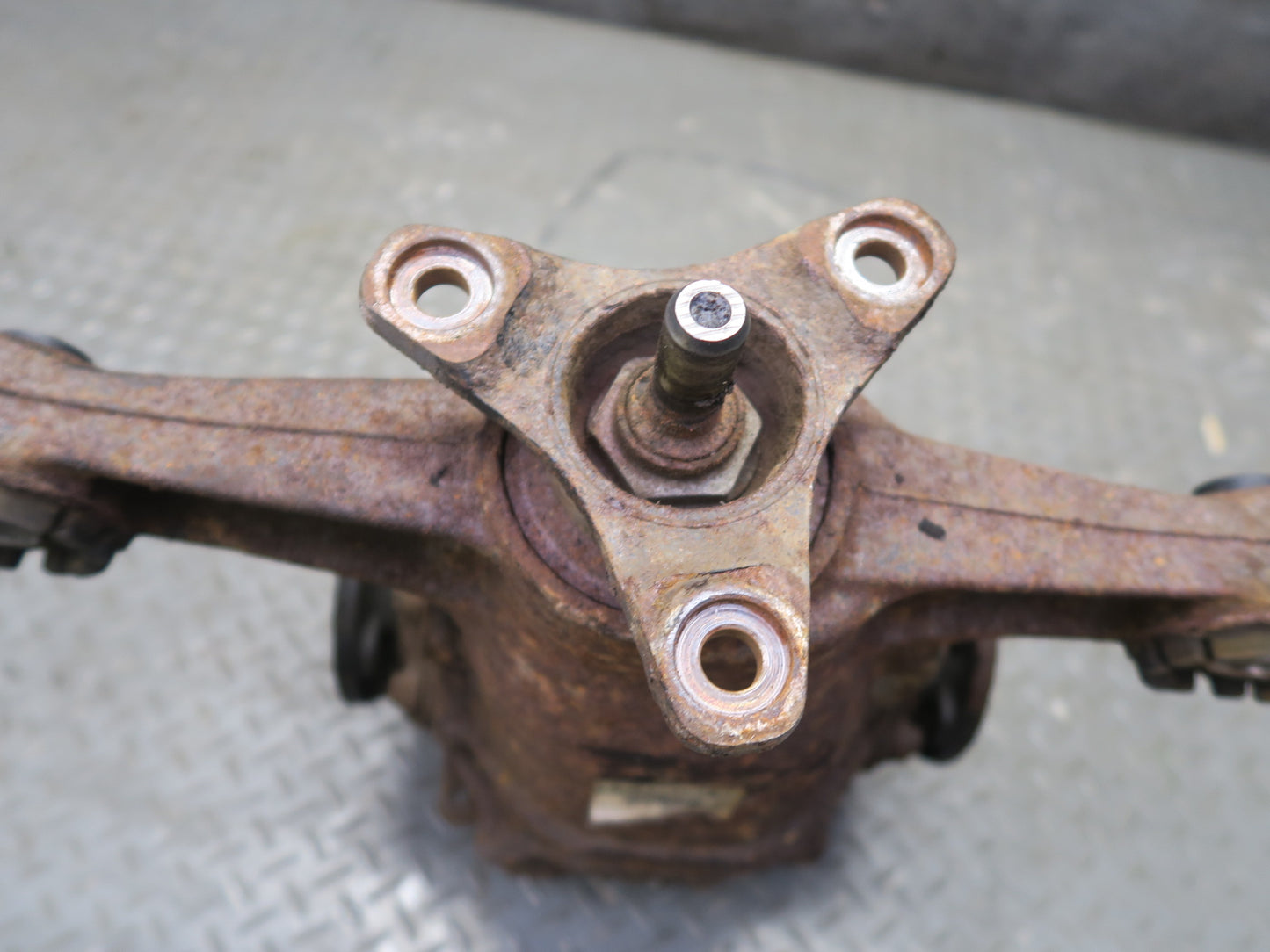 01-03 Lexus UCF30L LS430 Rear Differential Carrier 3.266 Ratio 129K Miles OEM
