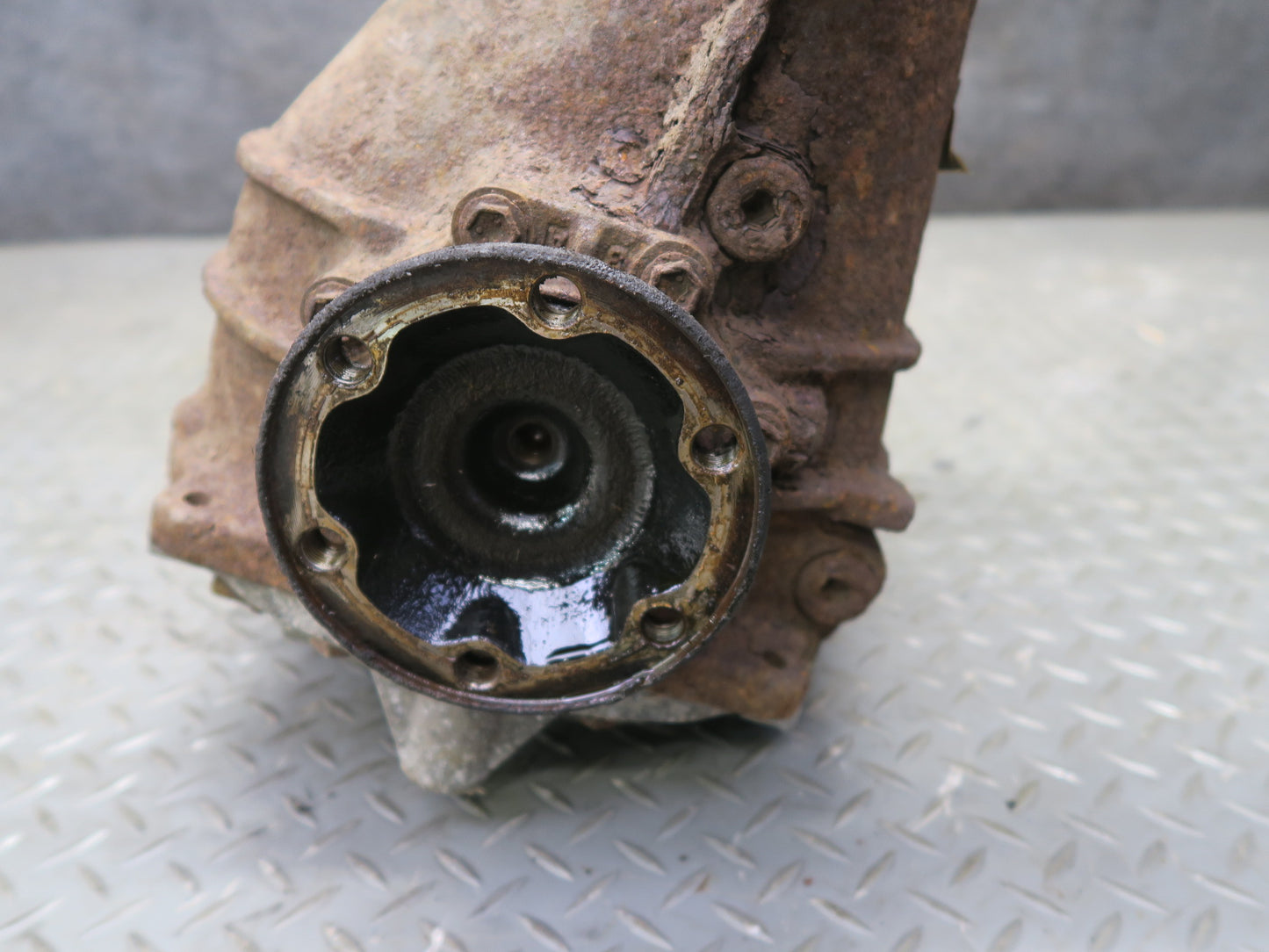01-03 Lexus UCF30L LS430 Rear Differential Carrier 3.266 Ratio 129K Miles OEM