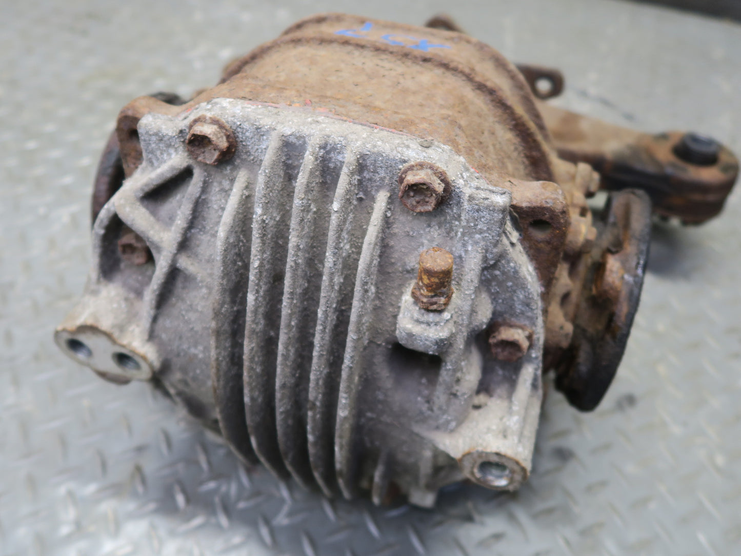 01-03 Lexus UCF30L LS430 Rear Differential Carrier 3.266 Ratio 129K Miles OEM
