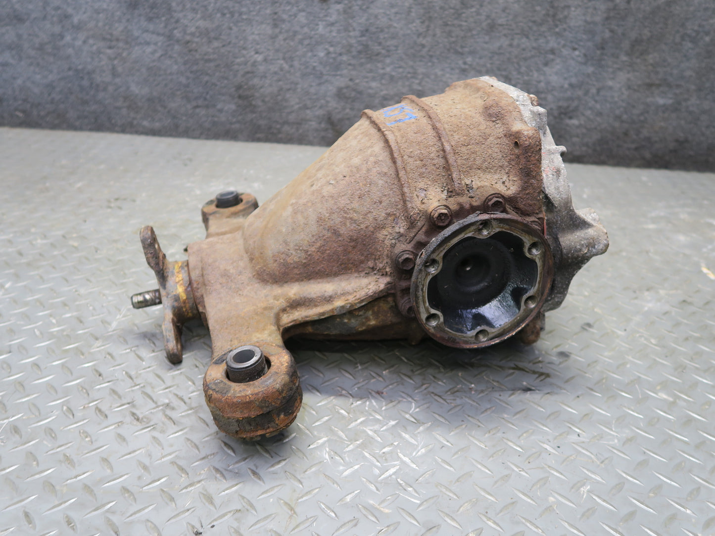 01-03 Lexus UCF30L LS430 Rear Differential Carrier 3.266 Ratio 129K Miles OEM
