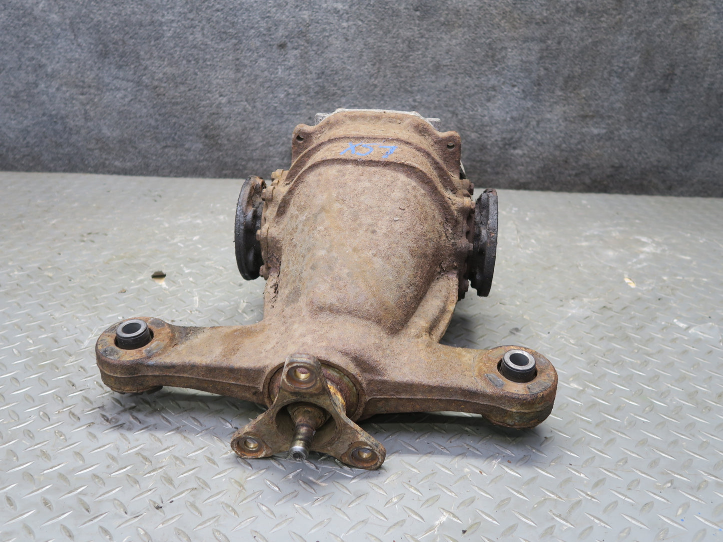 01-03 Lexus UCF30L LS430 Rear Differential Carrier 3.266 Ratio 129K Miles OEM