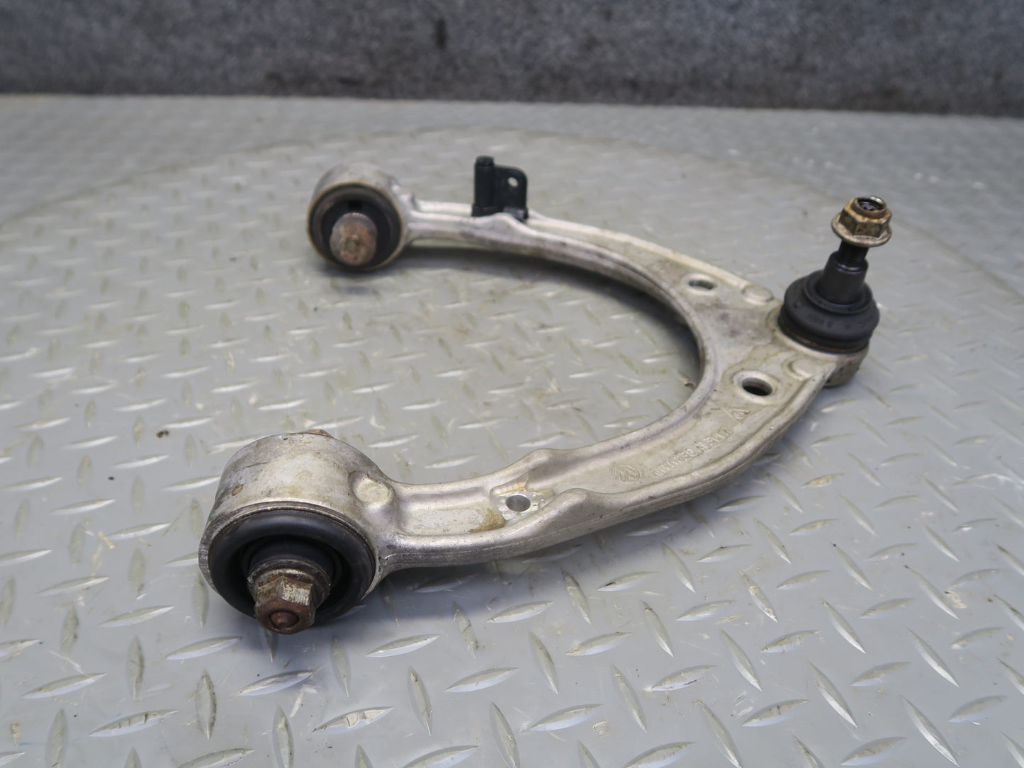 2011-2018 Porsche Cayenne 958 Front Left Upper & Lower Control Arm Set
