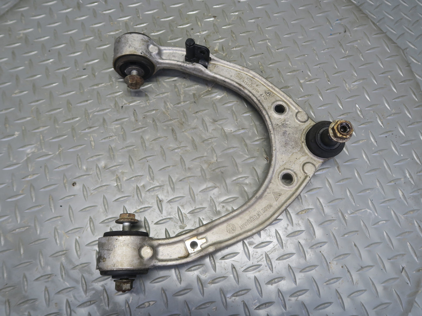 2011-2018 Porsche Cayenne 958 Front Left Upper & Lower Control Arm Set