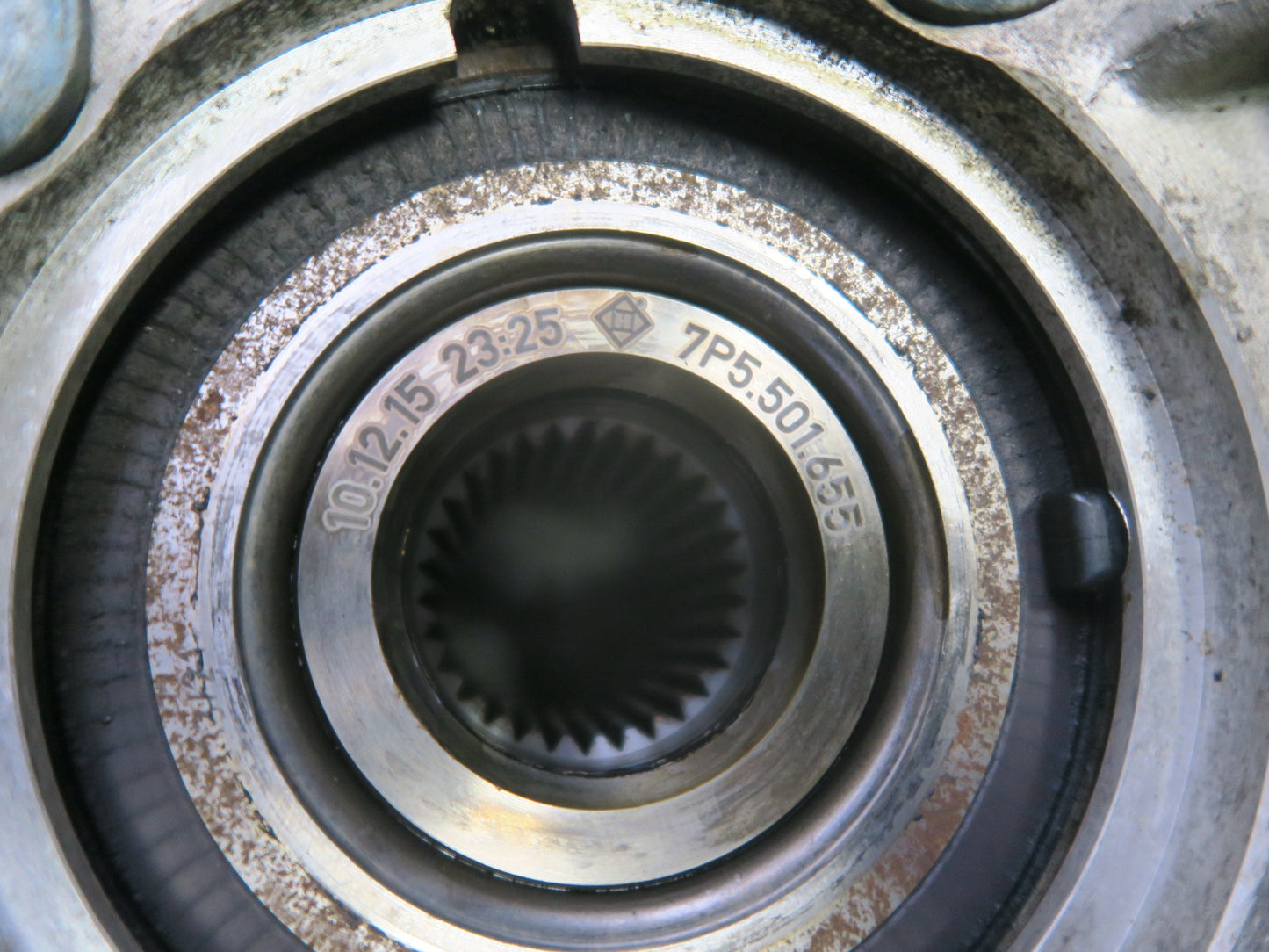 2011-2018 Porsche Cayenne 958 AWD Rear Right Spindle Knuckle Wheel Hub Bearing