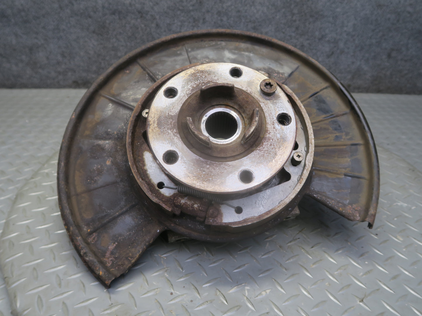 2011-2018 Porsche Cayenne 958 AWD Rear Right Spindle Knuckle Wheel Hub Bearing