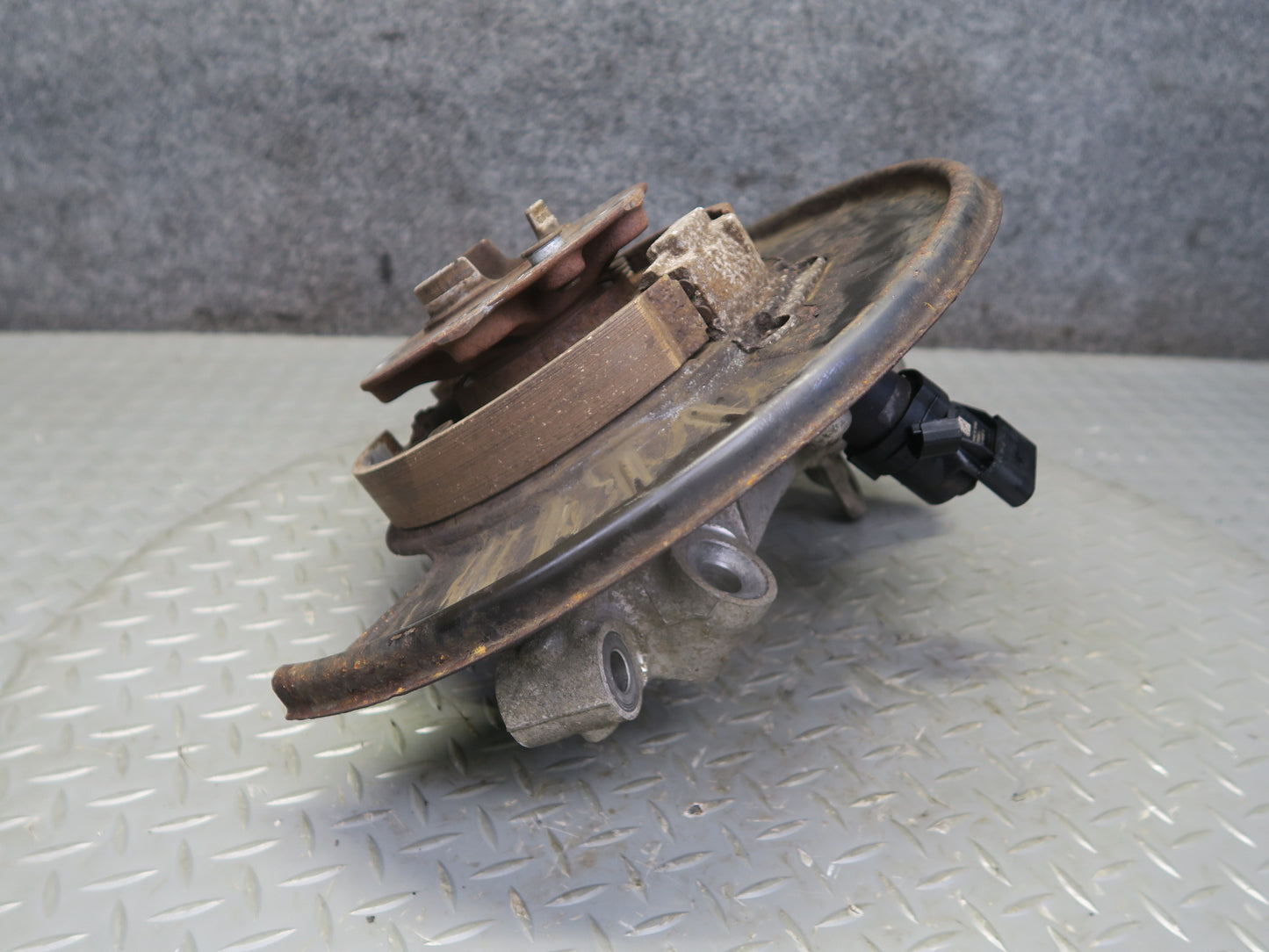 2011-2018 Porsche Cayenne 958 AWD Rear Right Spindle Knuckle Wheel Hub Bearing