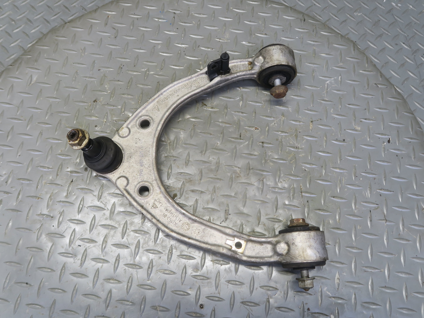 2011-2018 Porsche Cayenne 958 Front Right Upper & Lower Control Arm Set
