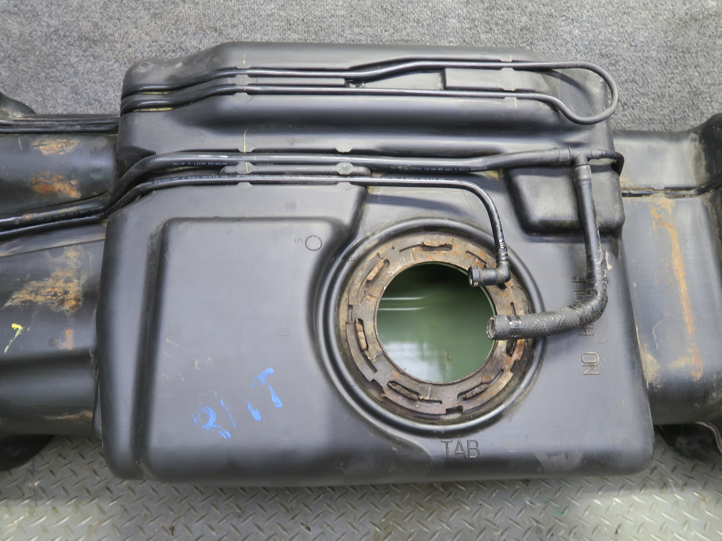 2004-2007 Hummer H2 6.0L Gas Fuel Tank Unit