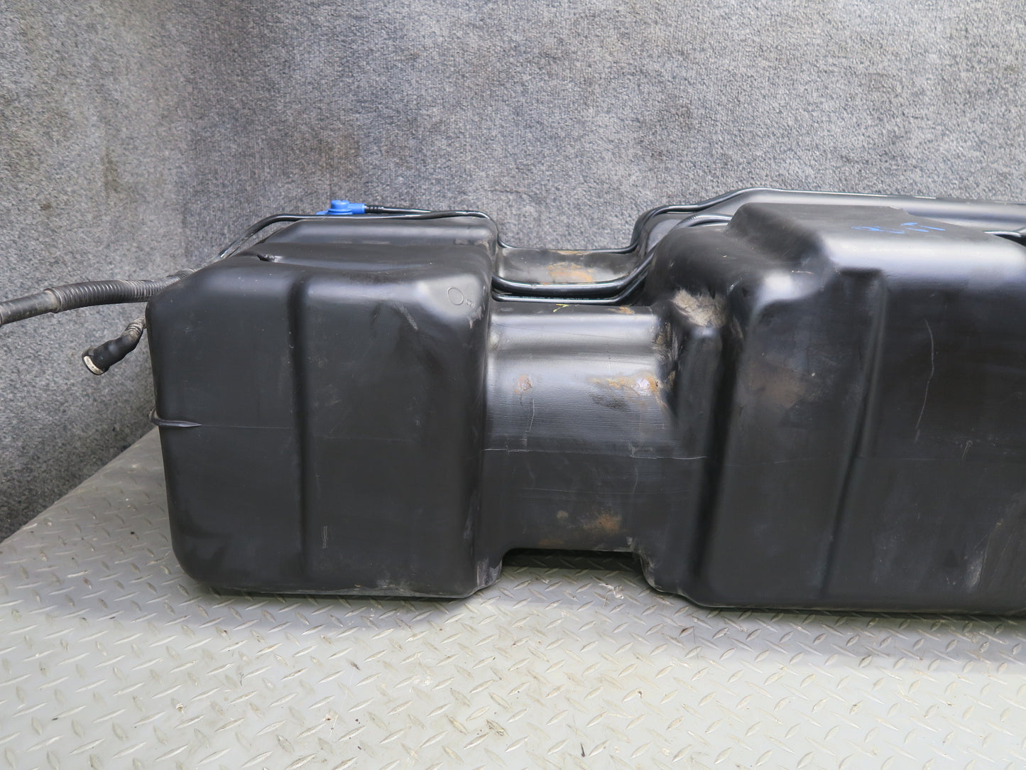 2004-2007 Hummer H2 6.0L Gas Fuel Tank Unit