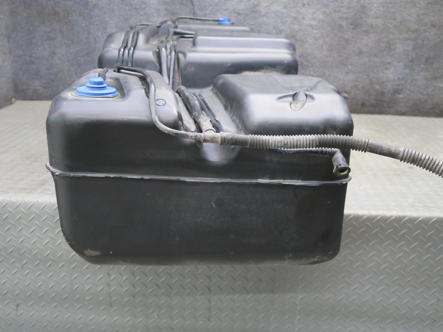 2004-2007 Hummer H2 6.0L Gas Fuel Tank Unit