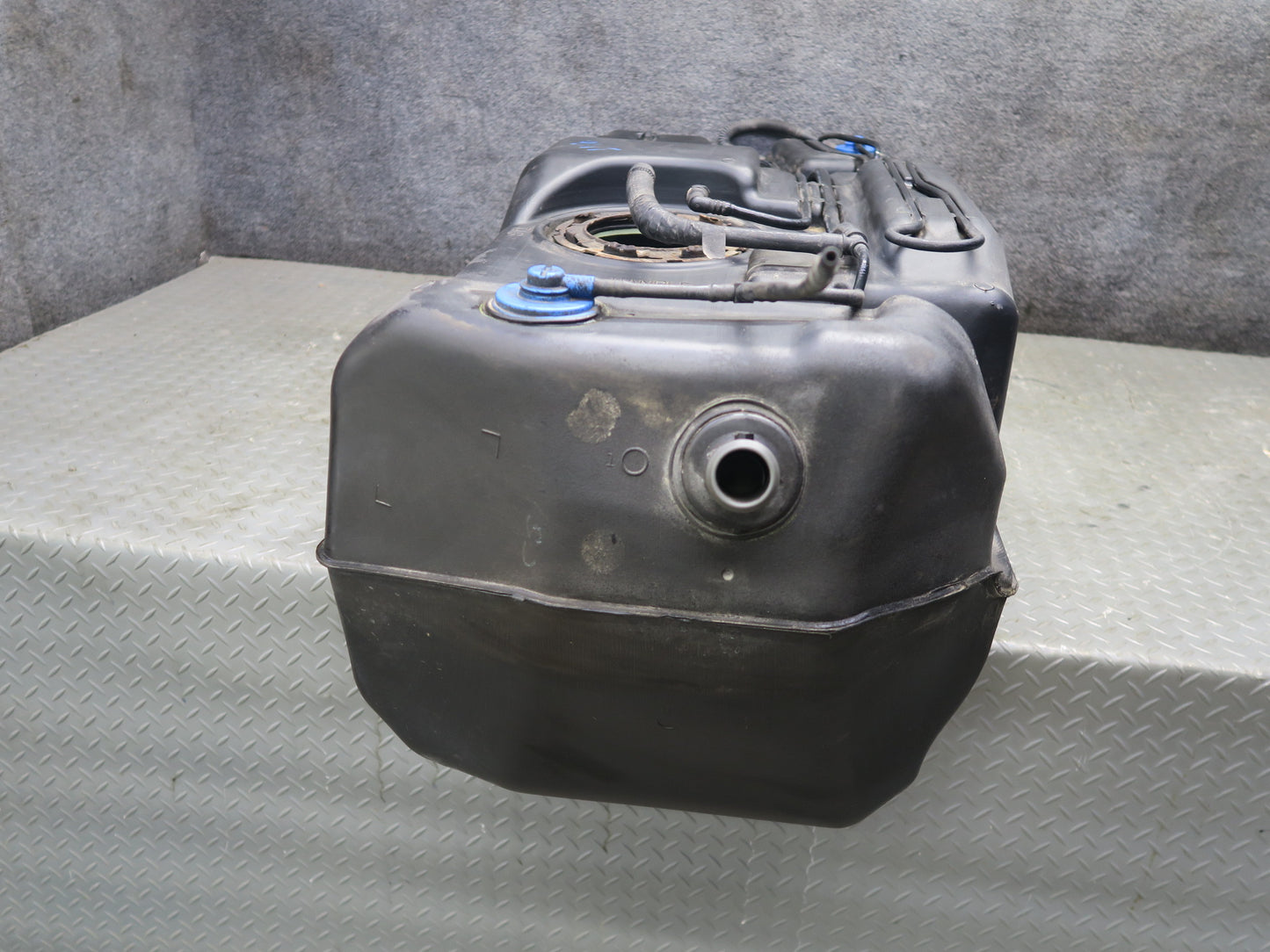 2004-2007 Hummer H2 6.0L Gas Fuel Tank Unit