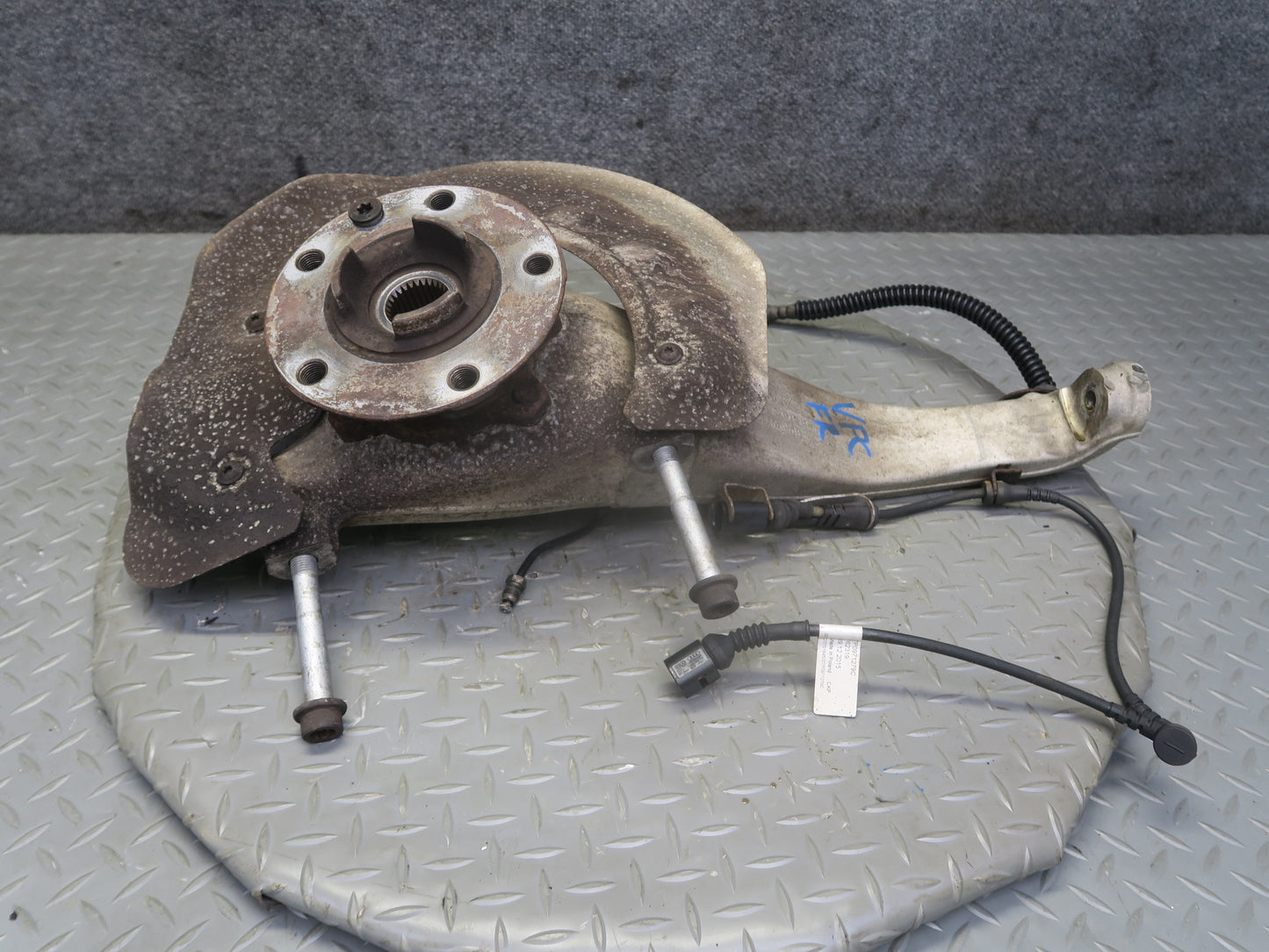 2011-2018 Porsche Cayenne 958 AWD Front Right Spindle Knuckle Wheel Hub Bearing