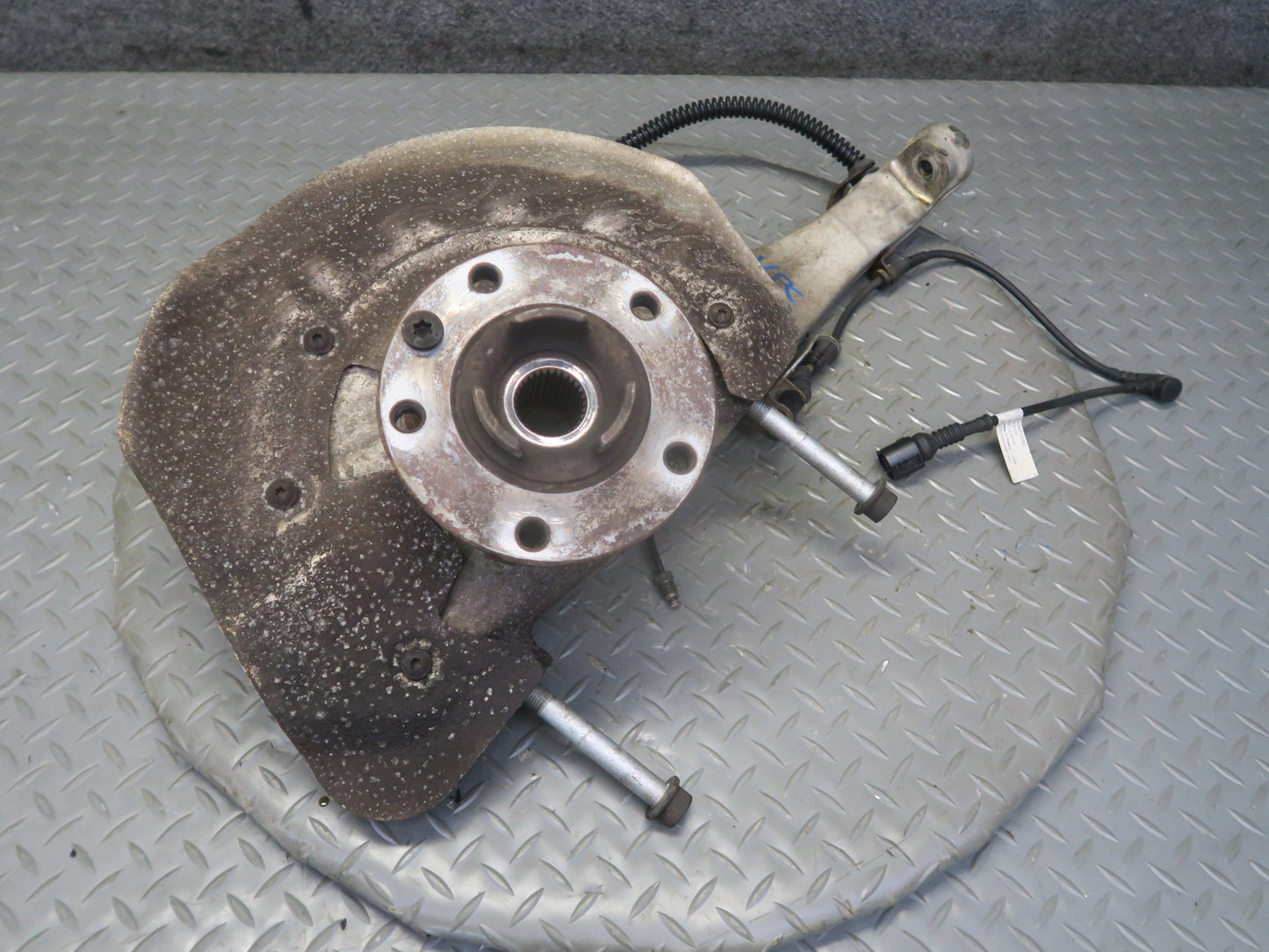 2011-2018 Porsche Cayenne 958 AWD Front Right Spindle Knuckle Wheel Hub Bearing